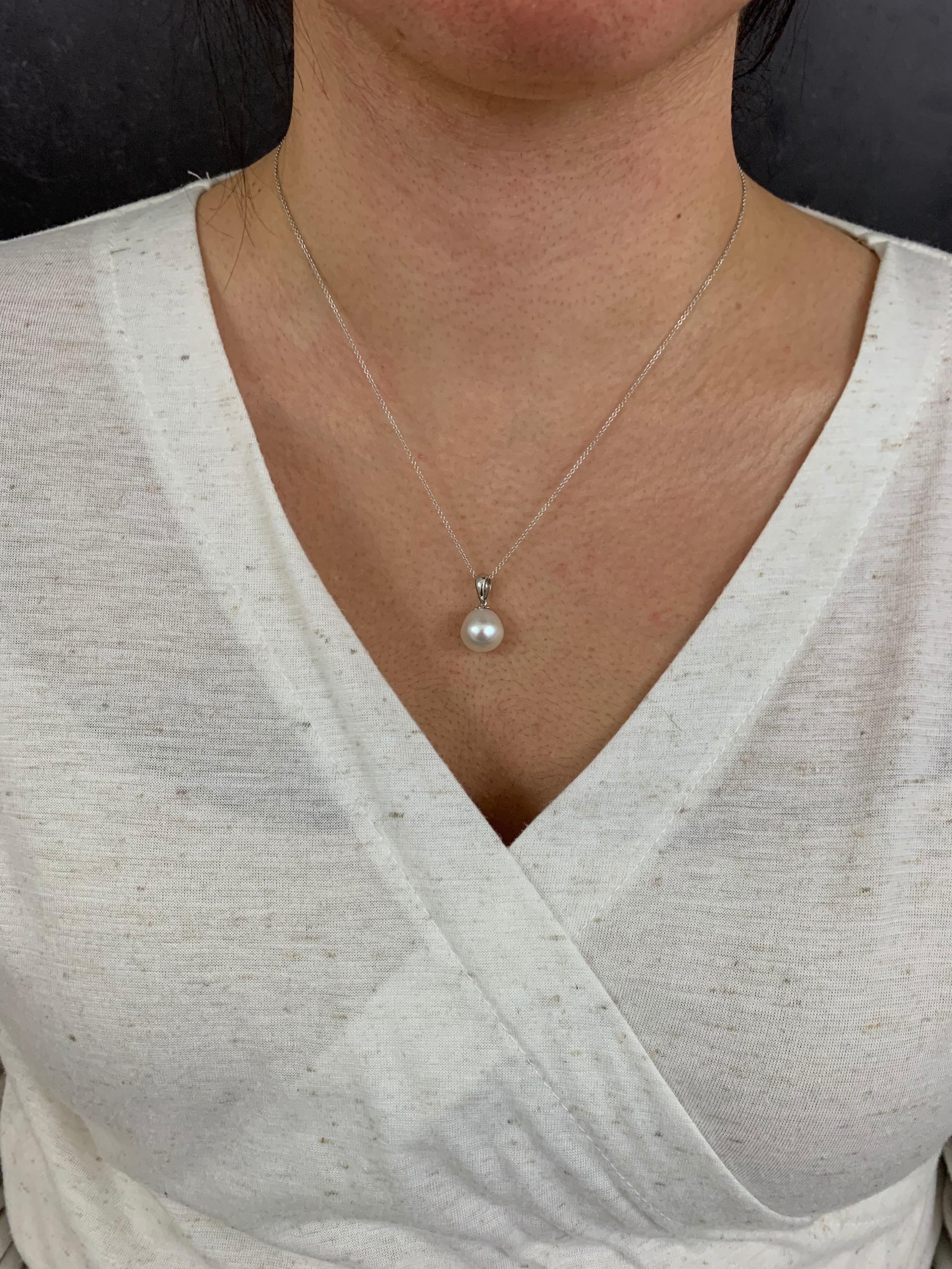 14K White Gold

1 Round Tahitian South Sea Pearl at 2.38 Carats

Fine one-of-a-kind craftsmanship meets incredible quality in this breathtaking piece of jewelry. 

All pieces are made in the U.S.A and come with a lifetime warranty! 

Undeniably