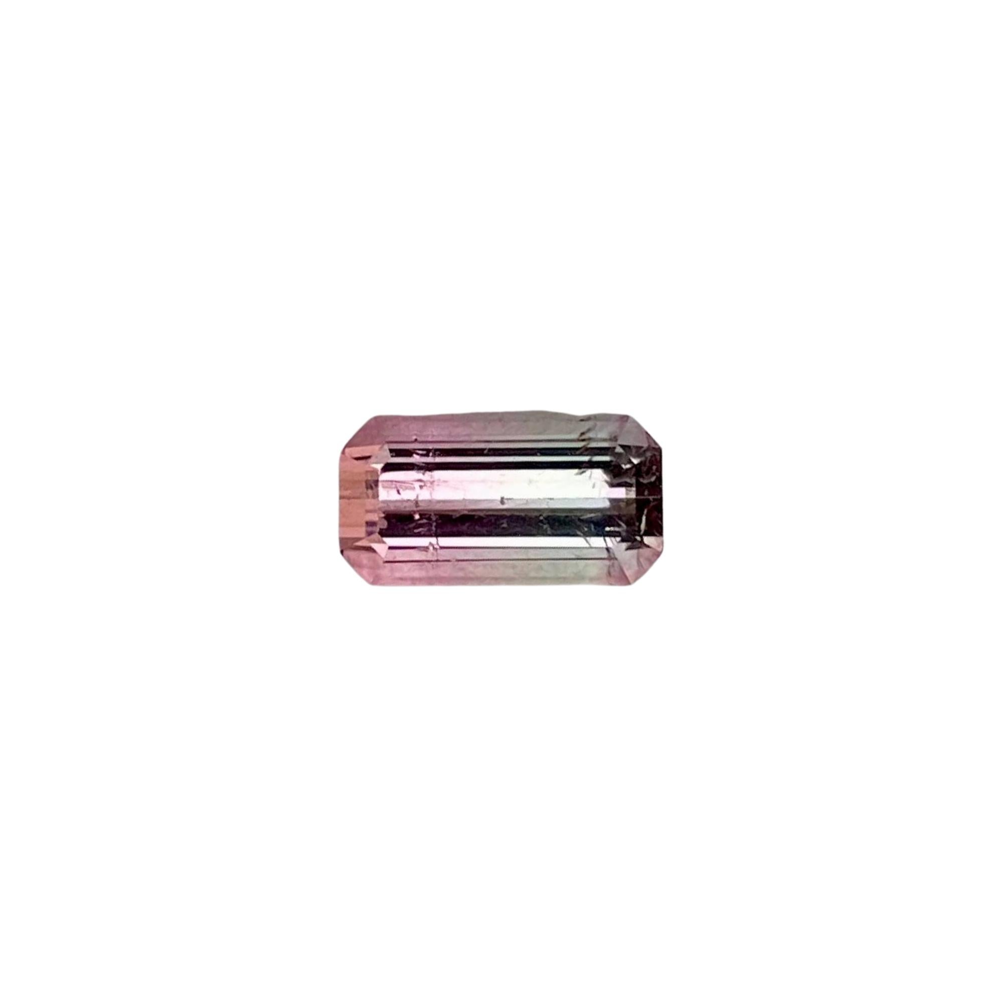 Pierre tourmaline bicolore taille émeraude de 2.38 carats en vente 3