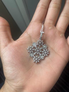 2.38 Carats Diamond Pendant