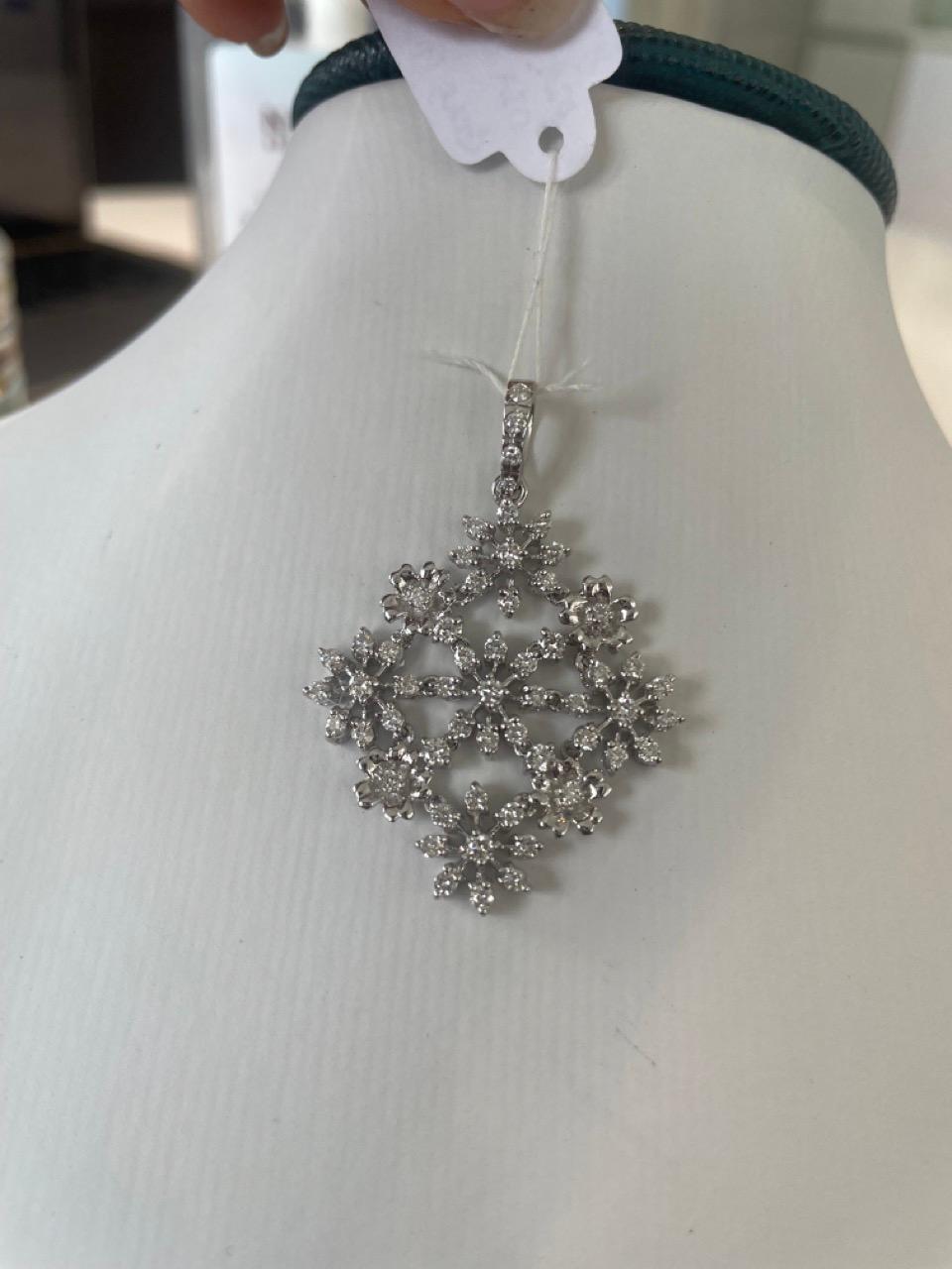 da uomo o donna Ciondolo con diamante da 2,38 carati in vendita