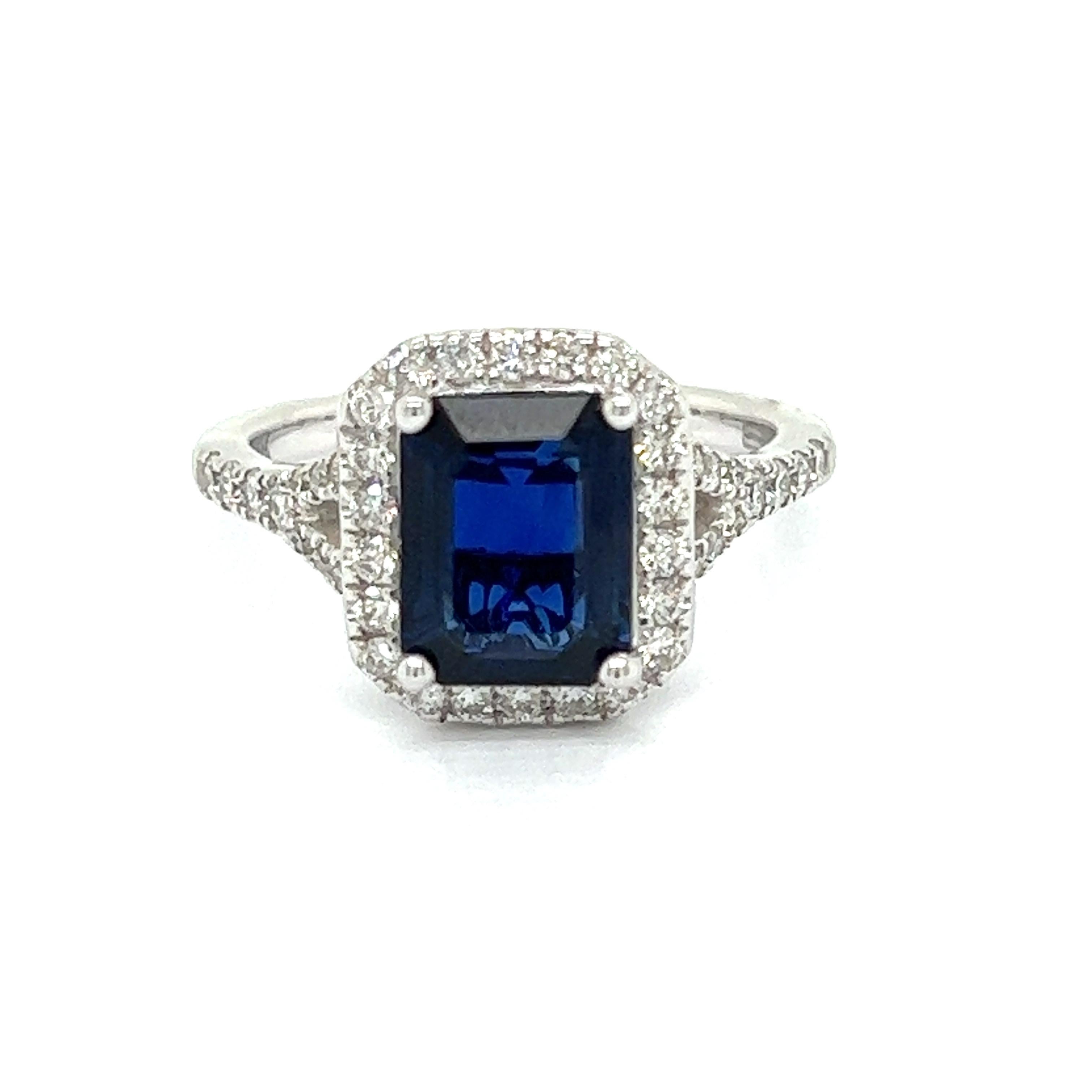 2.38 Ct Diamond and Sapphire Ring In New Condition For Sale In Derby, NY