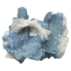 Cluster de tourmaline bleue 238.25 carats provenant de Kunar, Afghanistan 