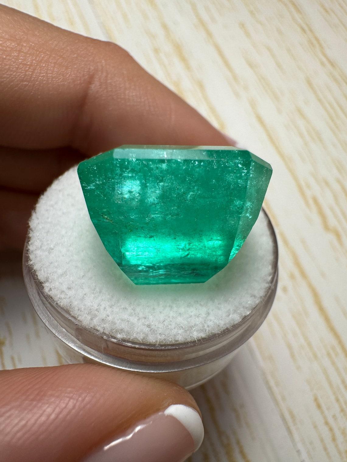 23.85 Carat 17x15.6 Huge Loose Colombian Emerald - Emerald Cut Muzo Green May In New Condition For Sale In Jupiter, FL