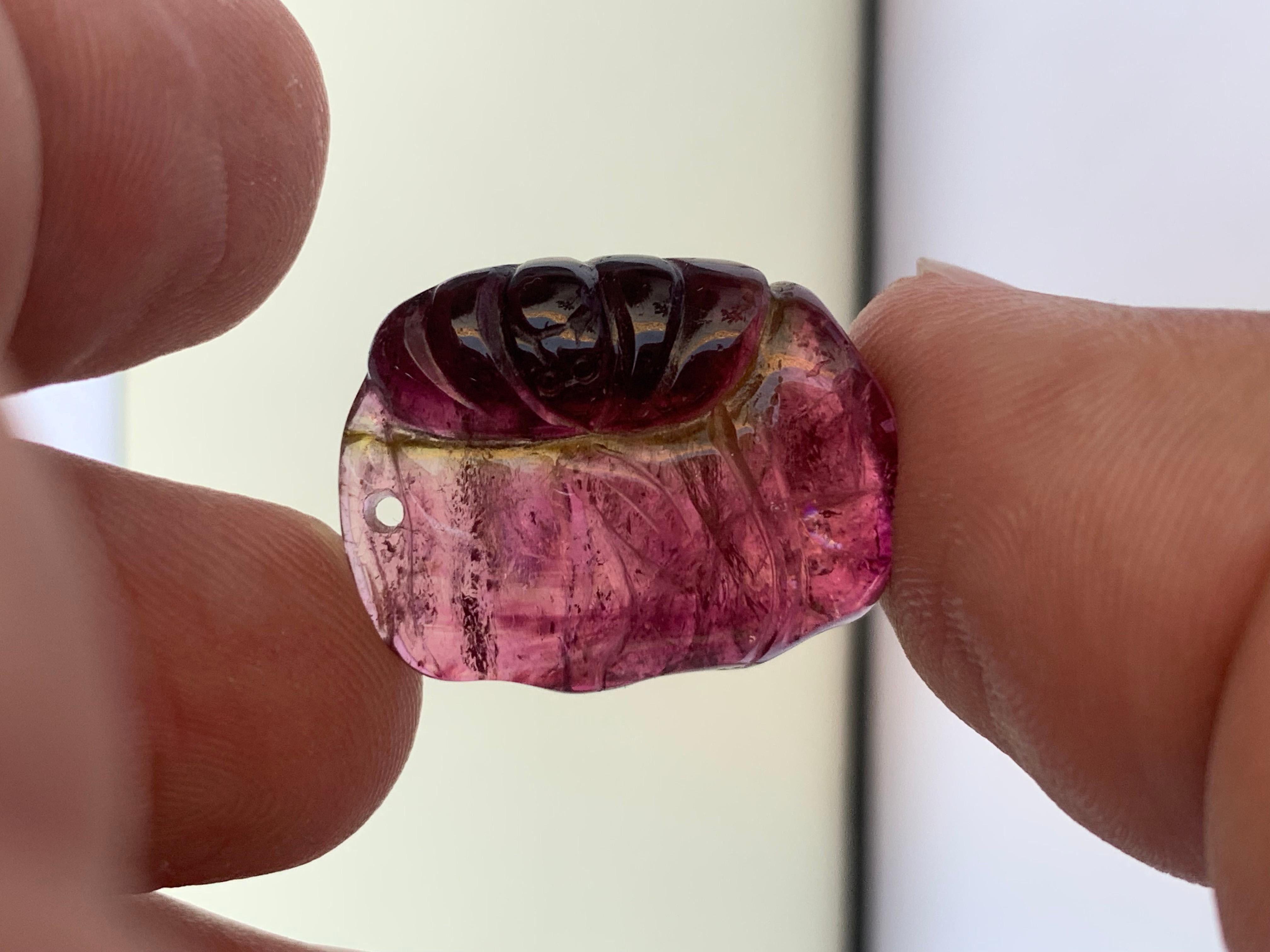 23.85 Carat Stunning Loose Tri Color Tourmaline Drilled Carving from Afghanistan In Good Condition In Peshawar, PK