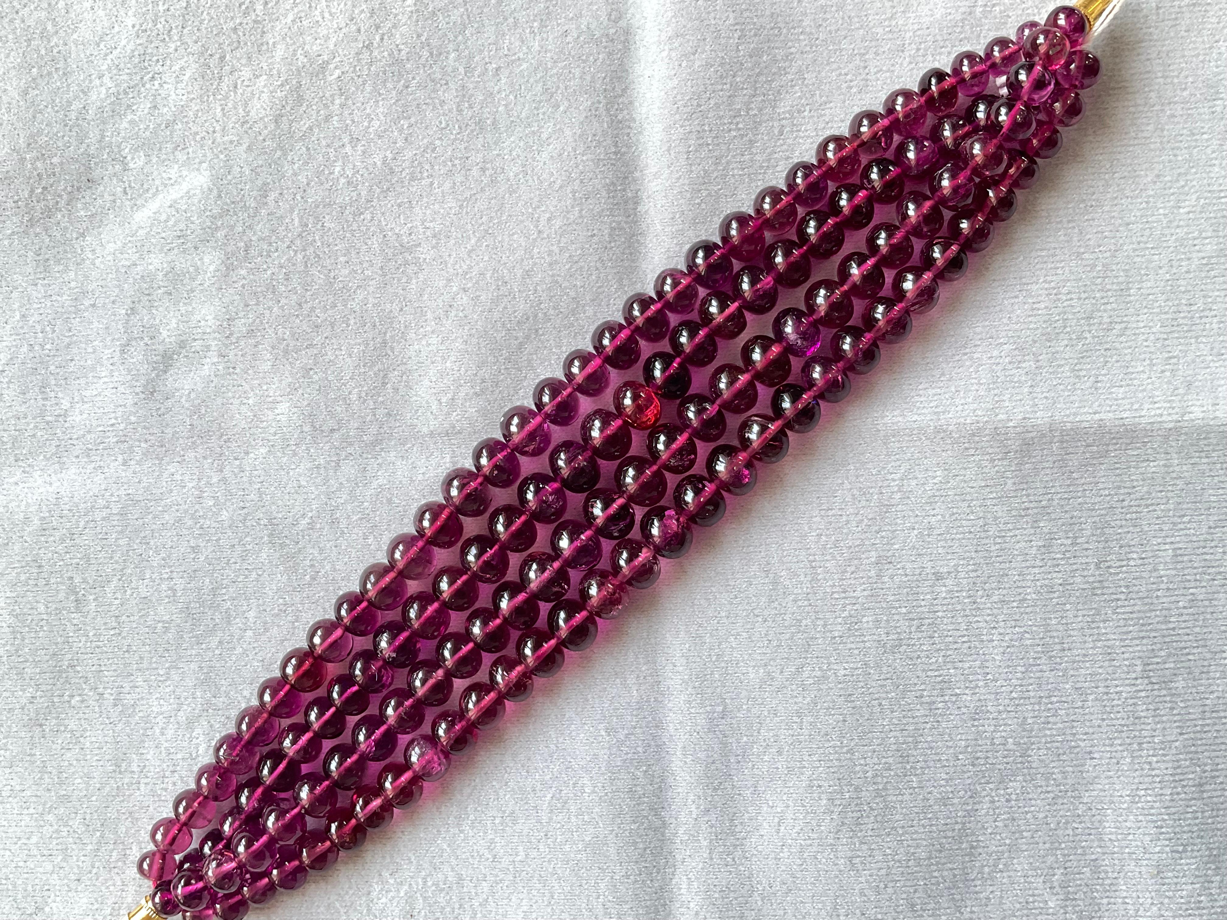 238,90 carati Tormalina Rubellite Perline rotonde lisce per gioielli Nature Gemma in vendita 4