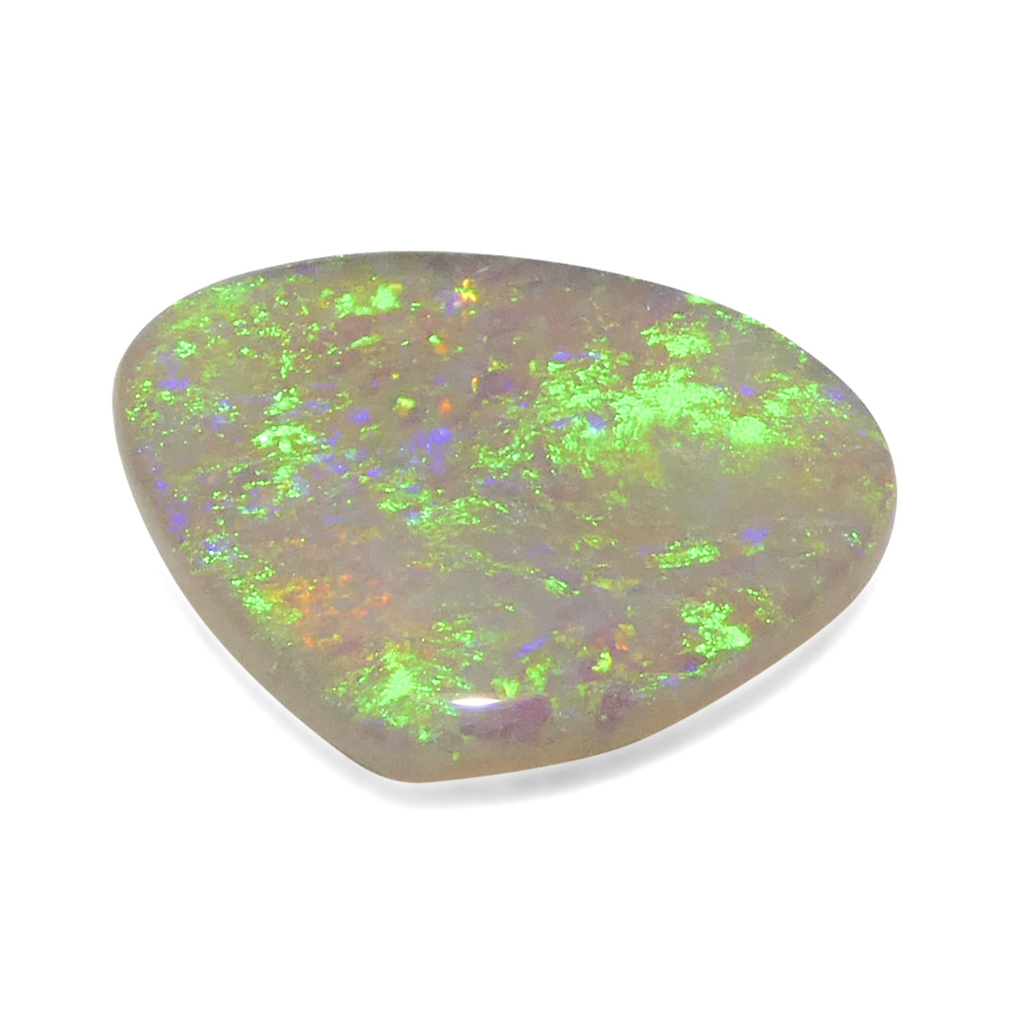 2.38 ct Ópalo gris cabujón libre de Australia en venta 2