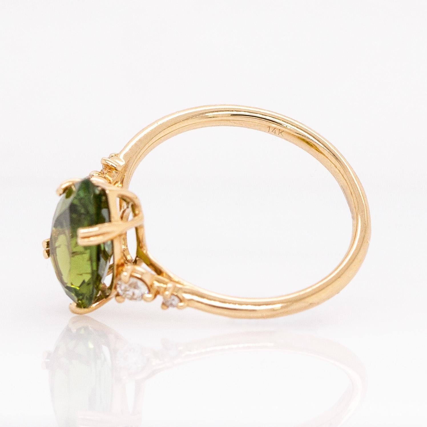 Anello con tormalina verde da 2,38 carati e diamanti naturali: Oro massiccio 14k, pera 12x8 mm in vendita 1