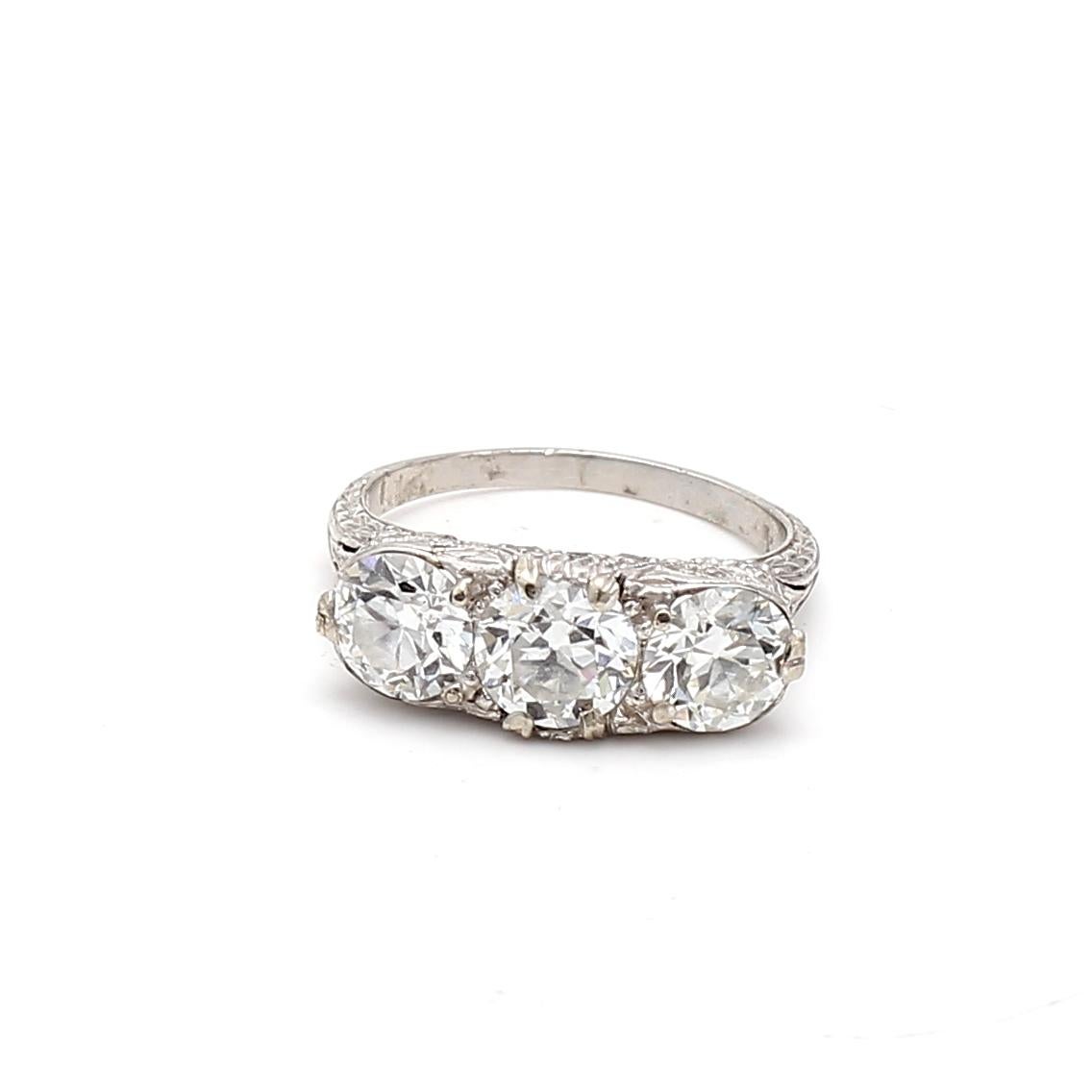 Title:
2.39 Carat Circular Brilliant Cut F-G VS2-VS1 and Round Brilliant H VS2 Diamond Platinum Three-Stone Ring


Style:
Three-Stone


Metal:
Platinum


Gemstone 1:
0.74 Carat Diamond


Number of