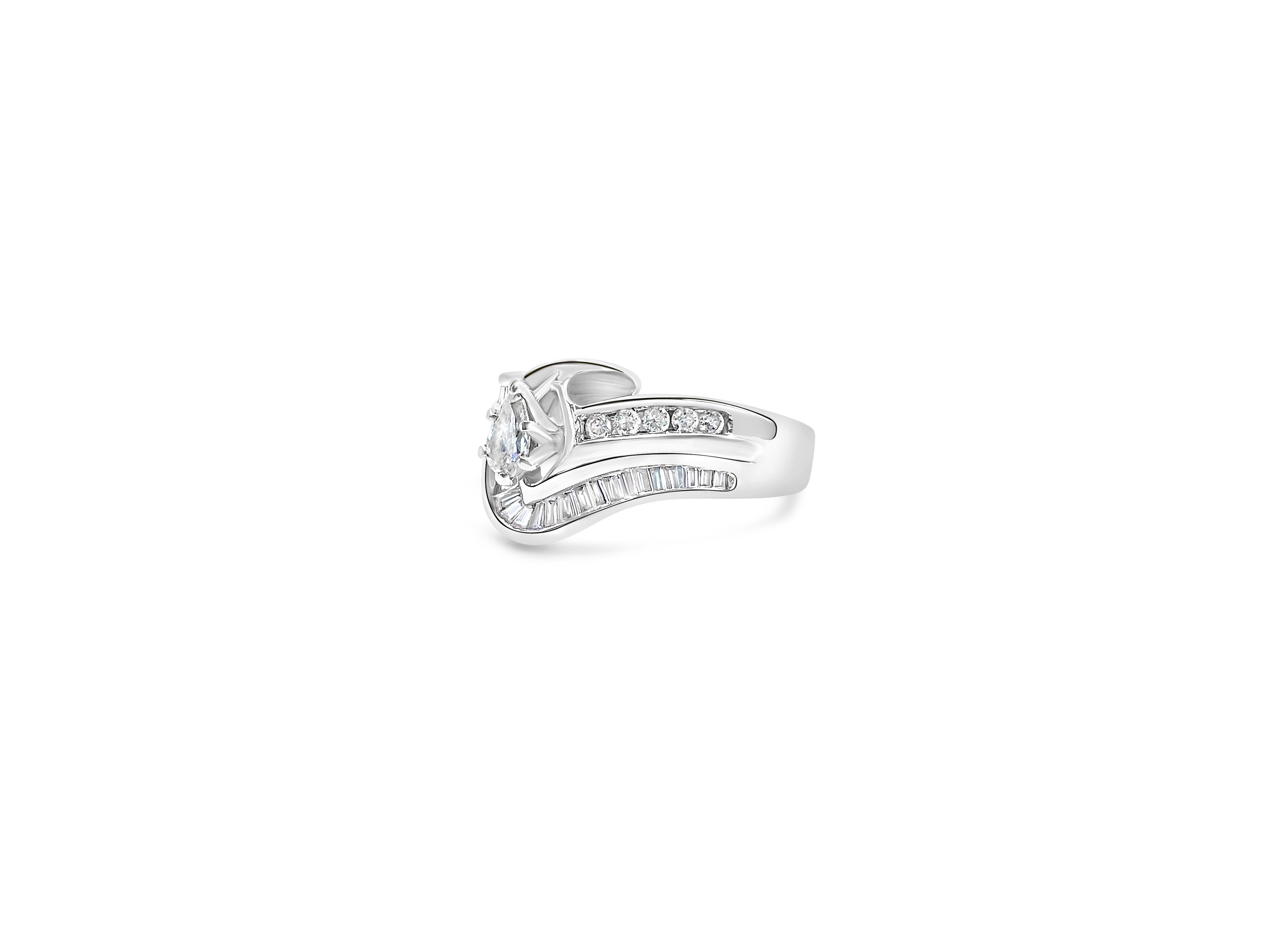 2,39 Karat Diamant-Verlobungs-Cluster-Ring (Tropfenschliff) im Angebot