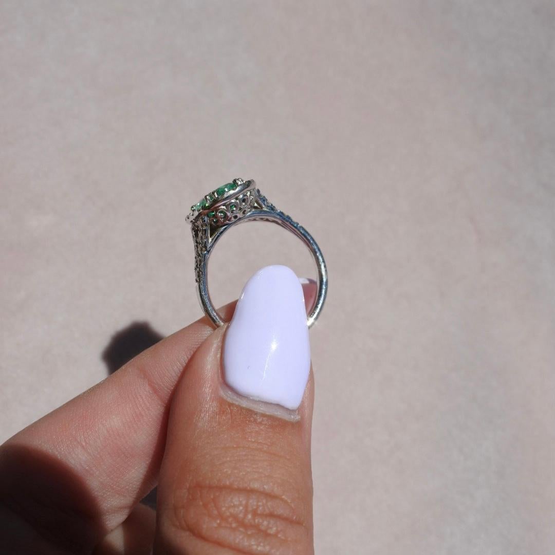 2.39 Carat 100% Natural Afghan Emerald Oval Cut and Diamonds Ring in White Gold For Sale 2