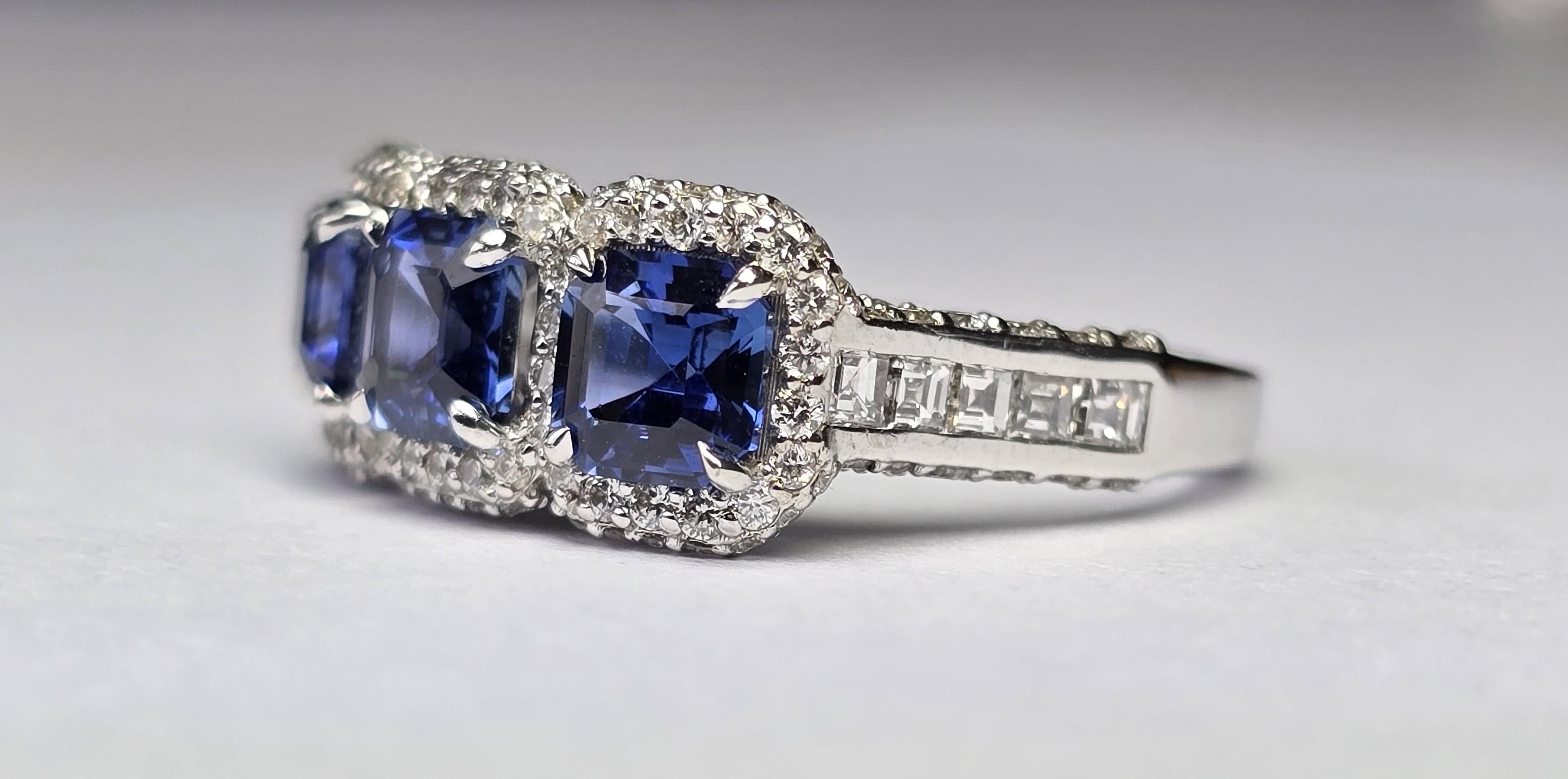 Bague carrée saphir émeraude 2,39 carats en vente 5