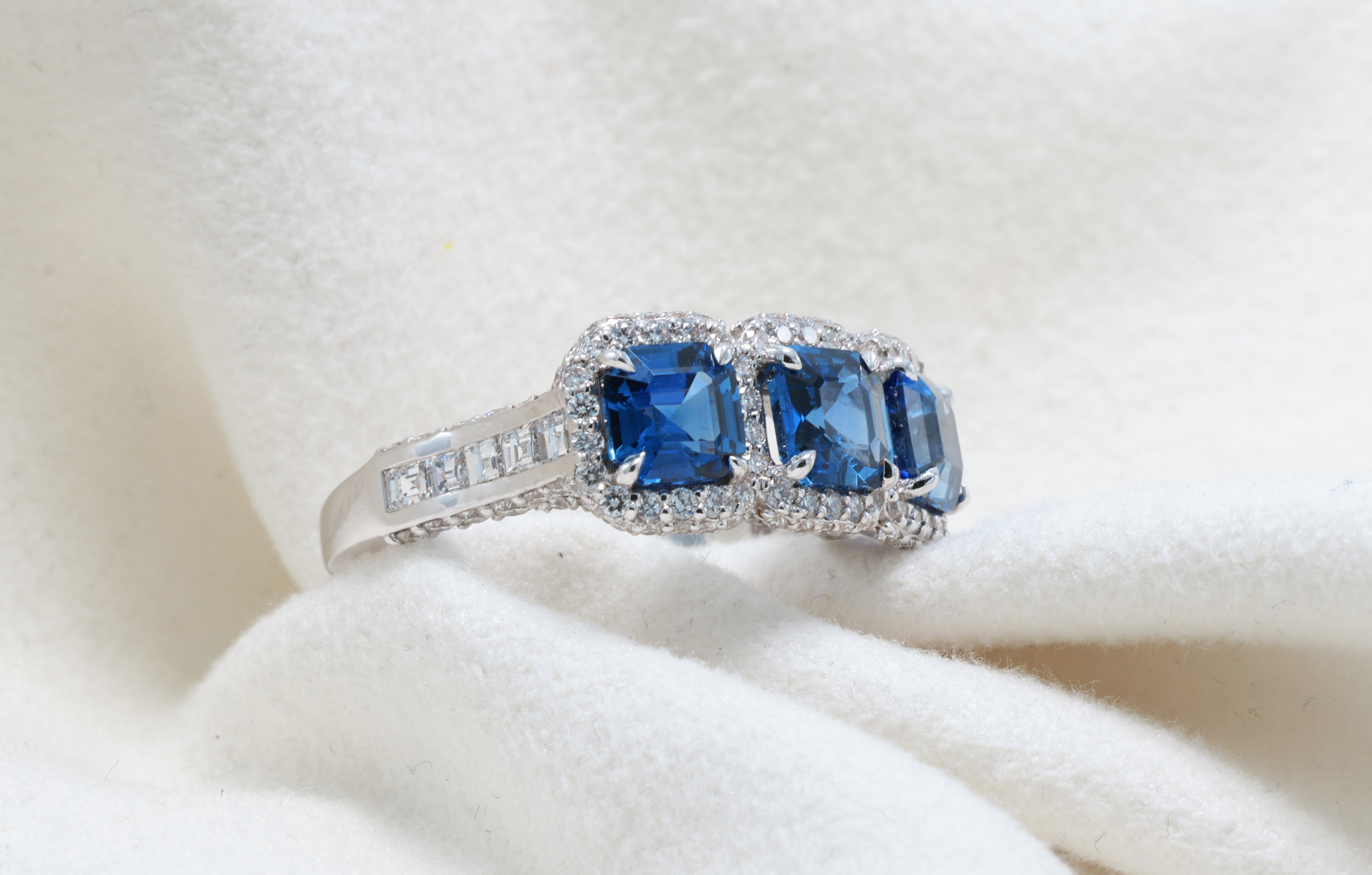 Bague carrée saphir émeraude 2,39 carats en vente 7
