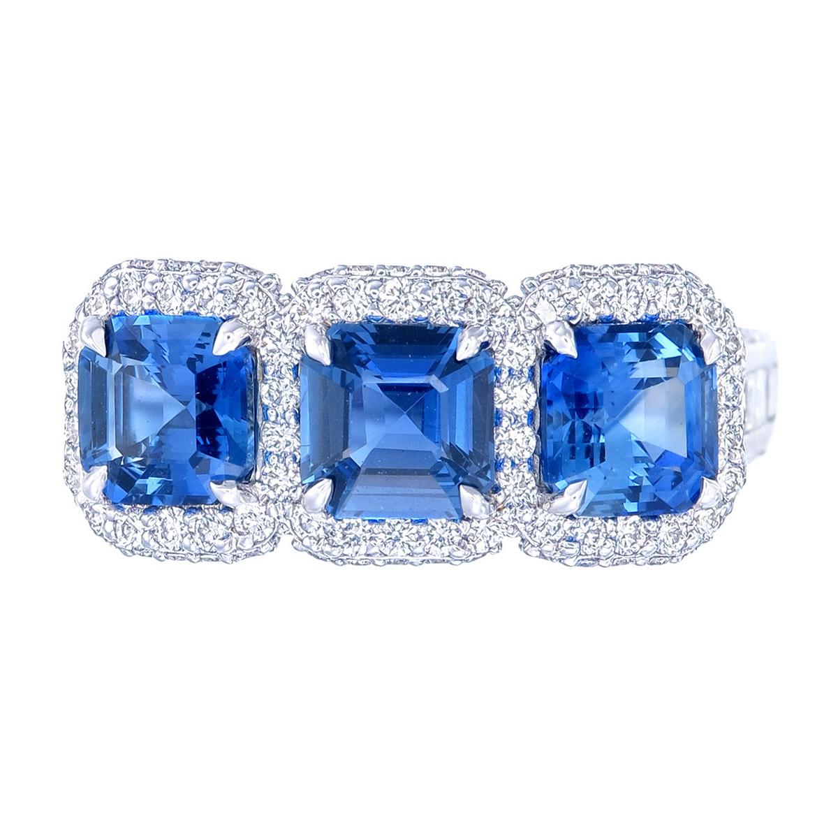 Taille émeraude Bague carrée saphir émeraude 2,39 carats en vente
