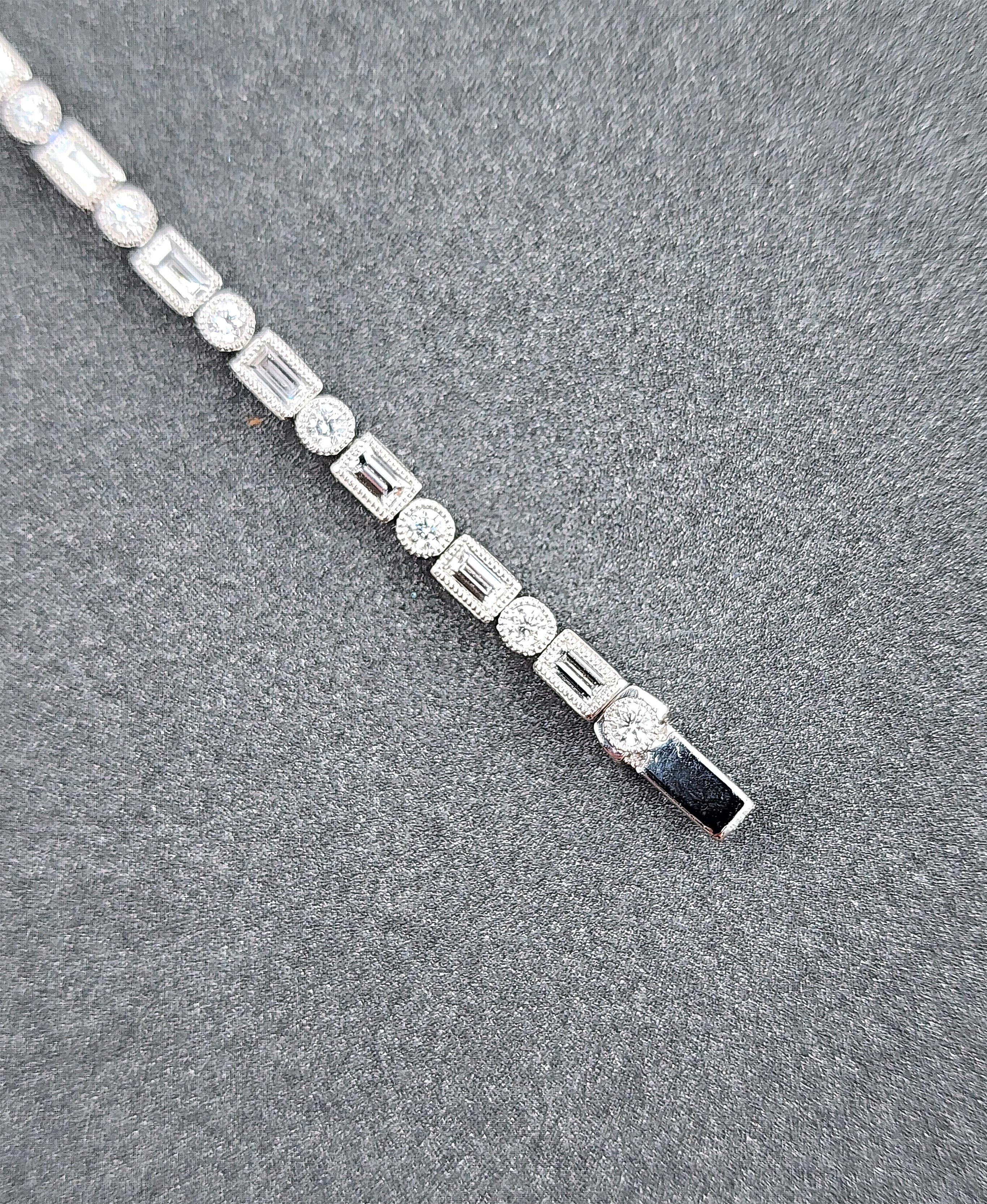 Pulsera de diamantes de 2.39 ct en Nuevo estado para la venta en Chicago, IL