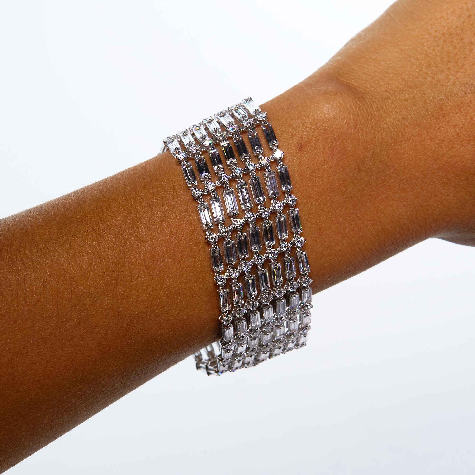 Women's 23.94 Carat Diamond Modern Bracelet in White Gold For Sale