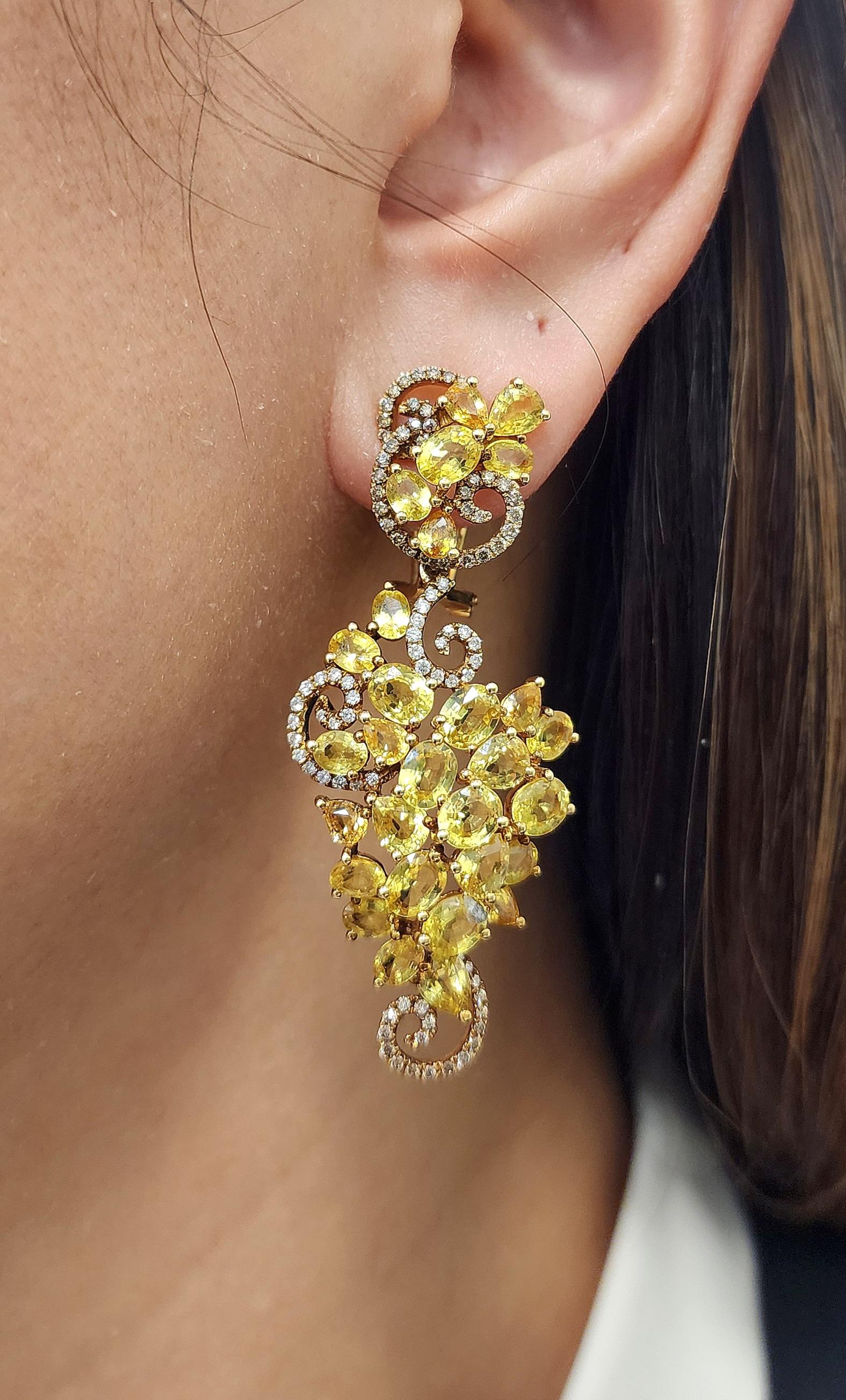 Oval Cut 23.98 ct Natural Yellow Sapphire & Diamond Dangle Earrings For Sale