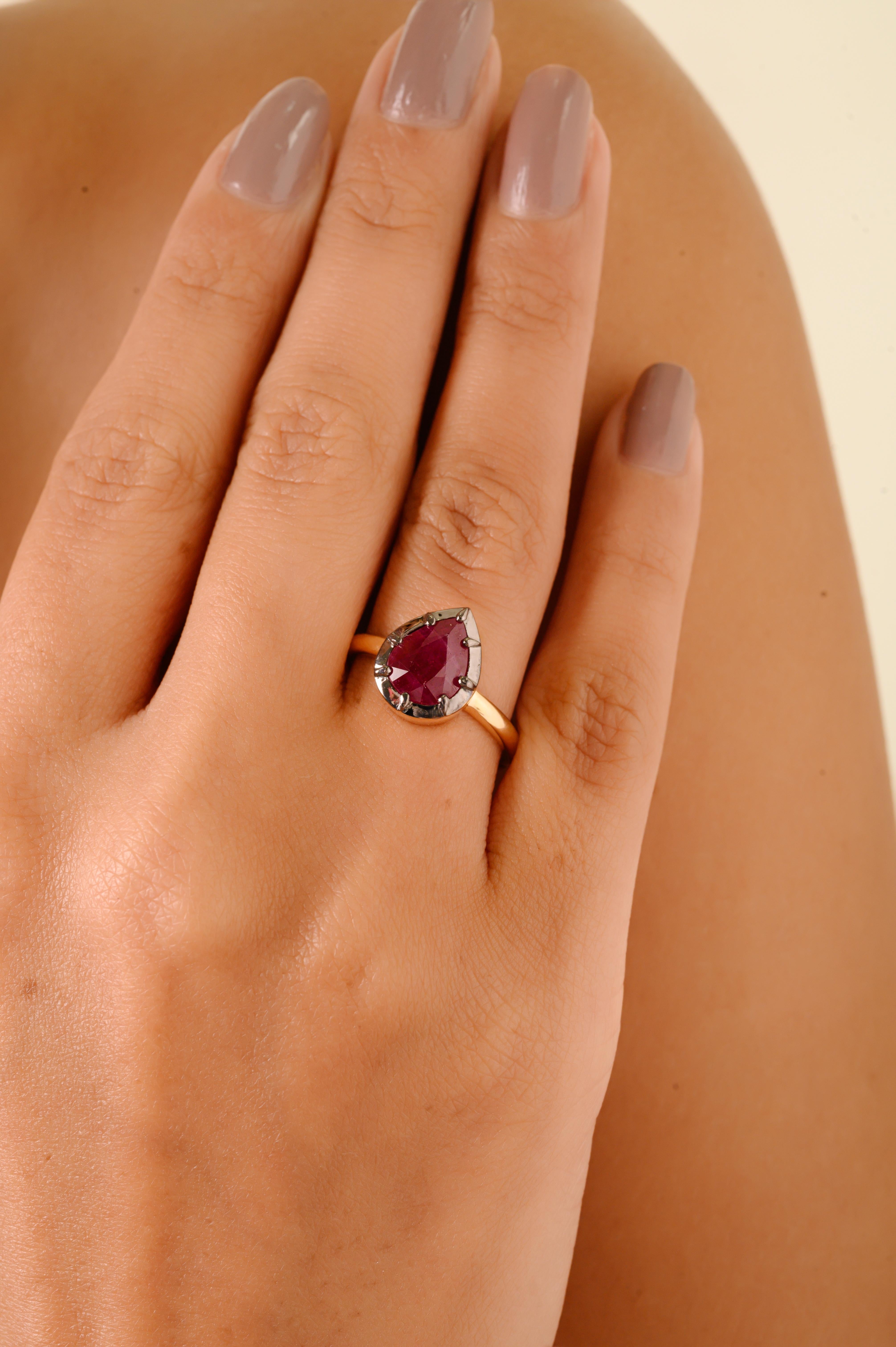 Im Angebot: 2.39Ct Pear Cut Natural Ruby Solitär Ring 18K Gelbgold mit schwarzem Rhodium () 10