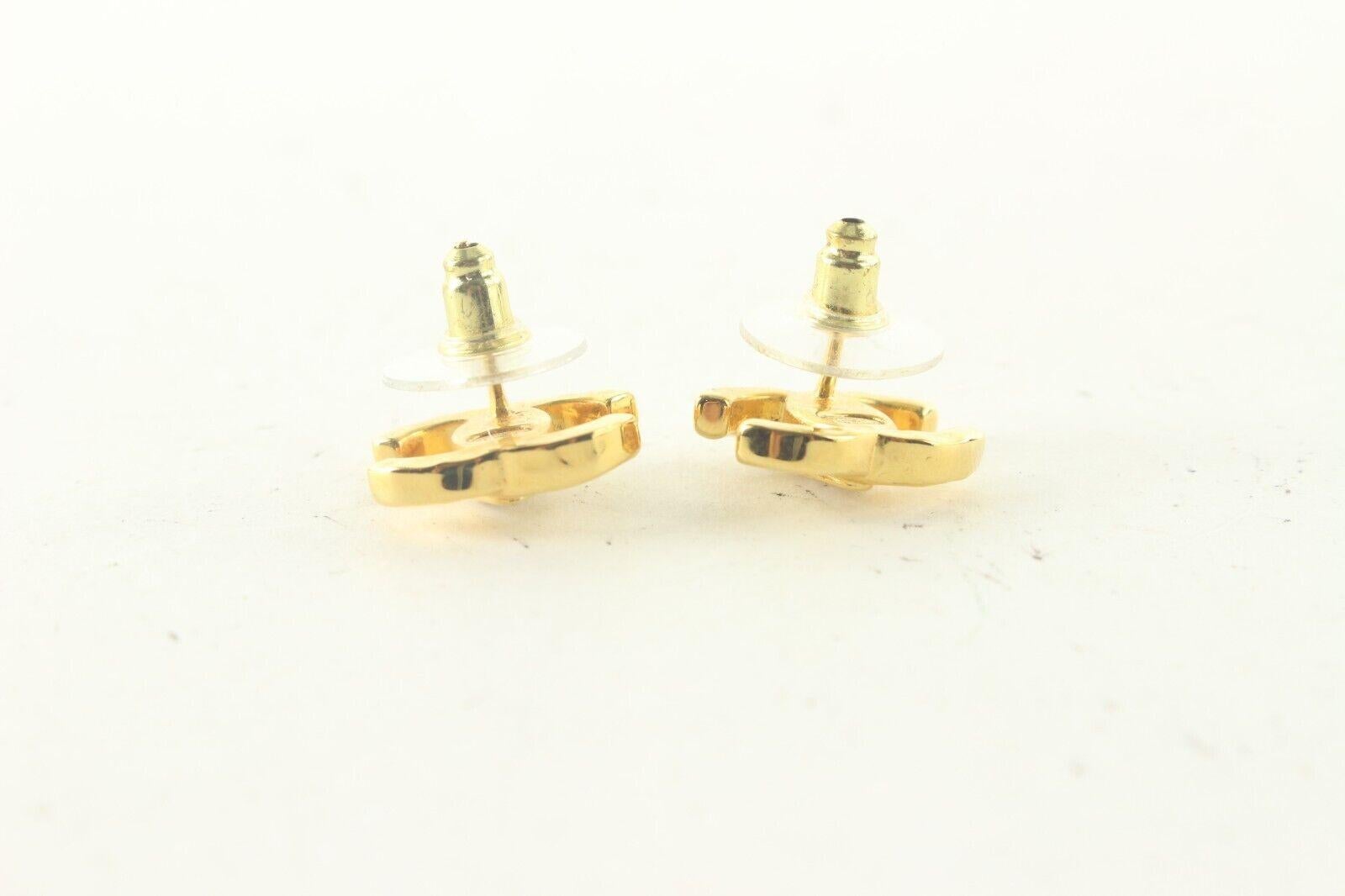 23C CHANEL CC Logo Crystal Earrings Studs Gold Tone 5CZ811K For Sale 7
