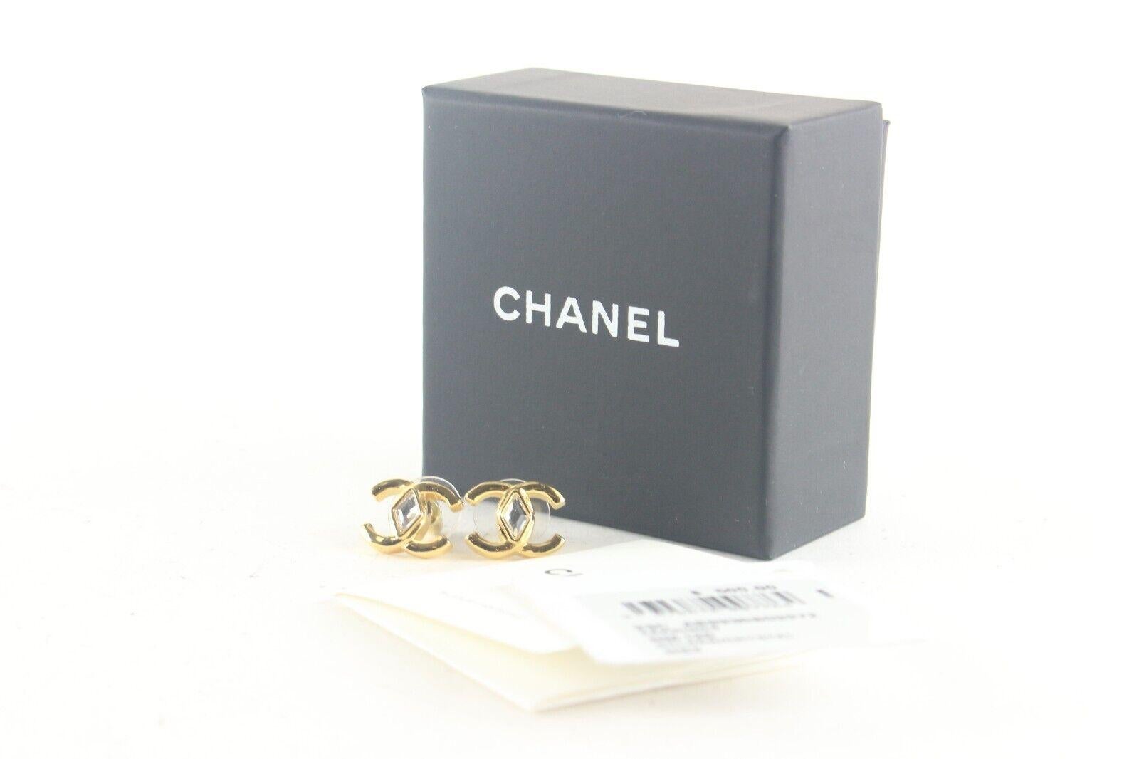 23C CHANEL CC Logo Crystal Earrings Studs Gold Tone 5CZ811K For Sale 8