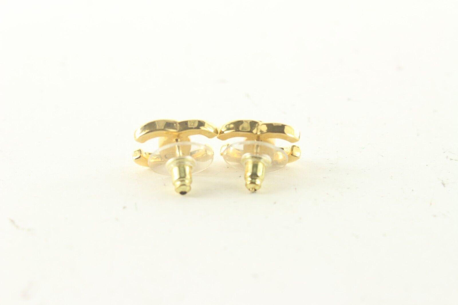 Women's 23C CHANEL CC Logo Crystal Earrings Studs Gold Tone 5CZ811K
