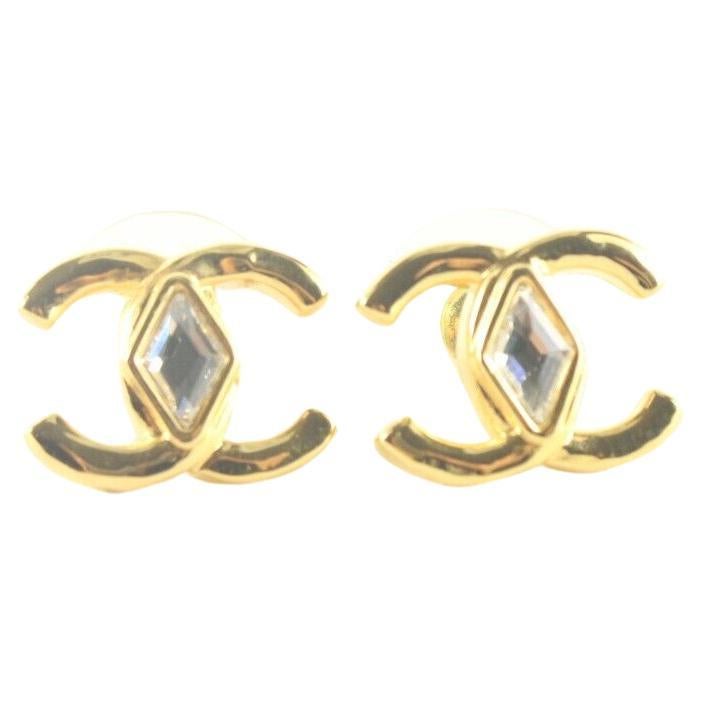23C CHANEL CC Logo Crystal Earrings Studs Gold Tone 5CZ811K For Sale