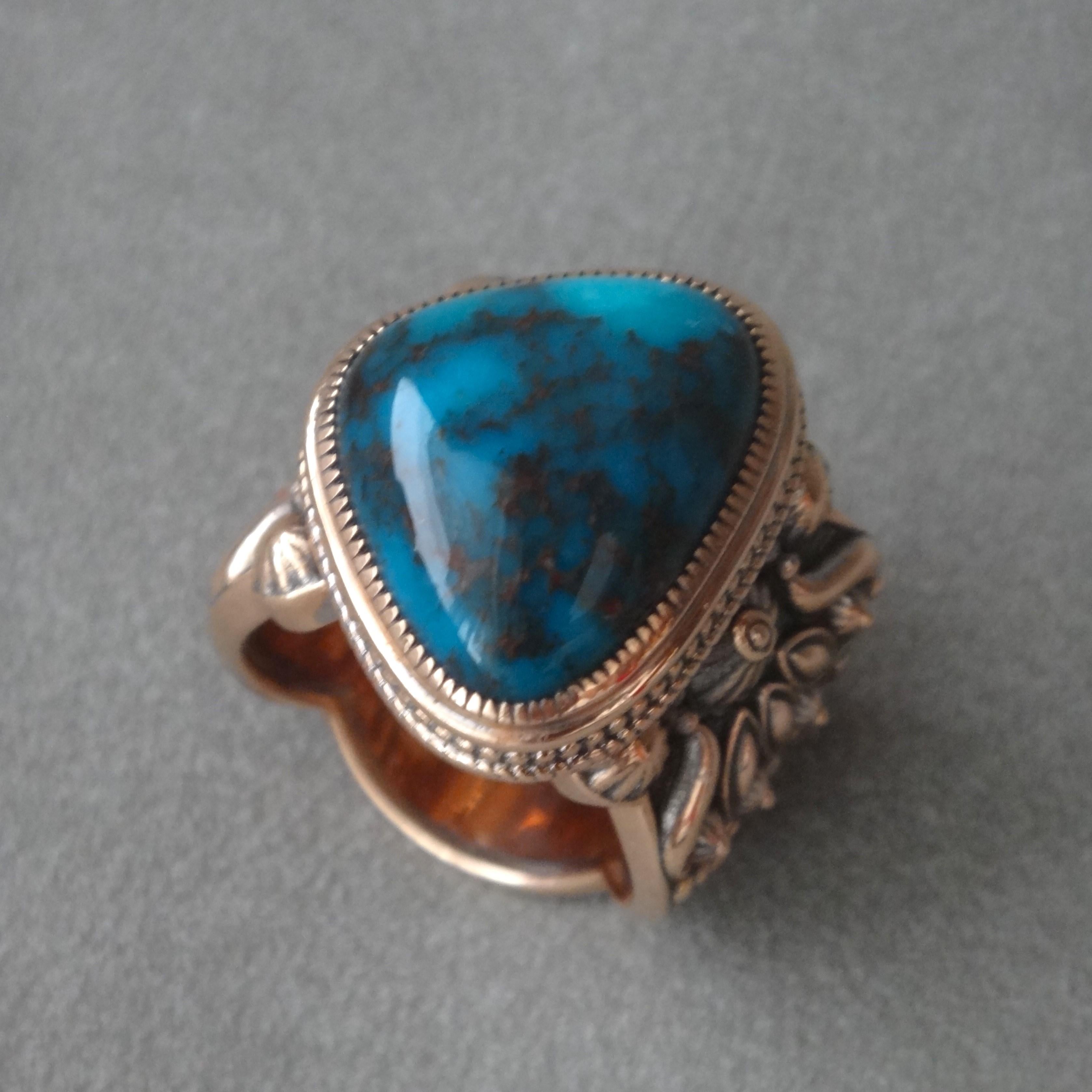 Bague en or rose 18 carats avec grande turquoise bisbée bleu foncé naturel de 23 carats en vente 3