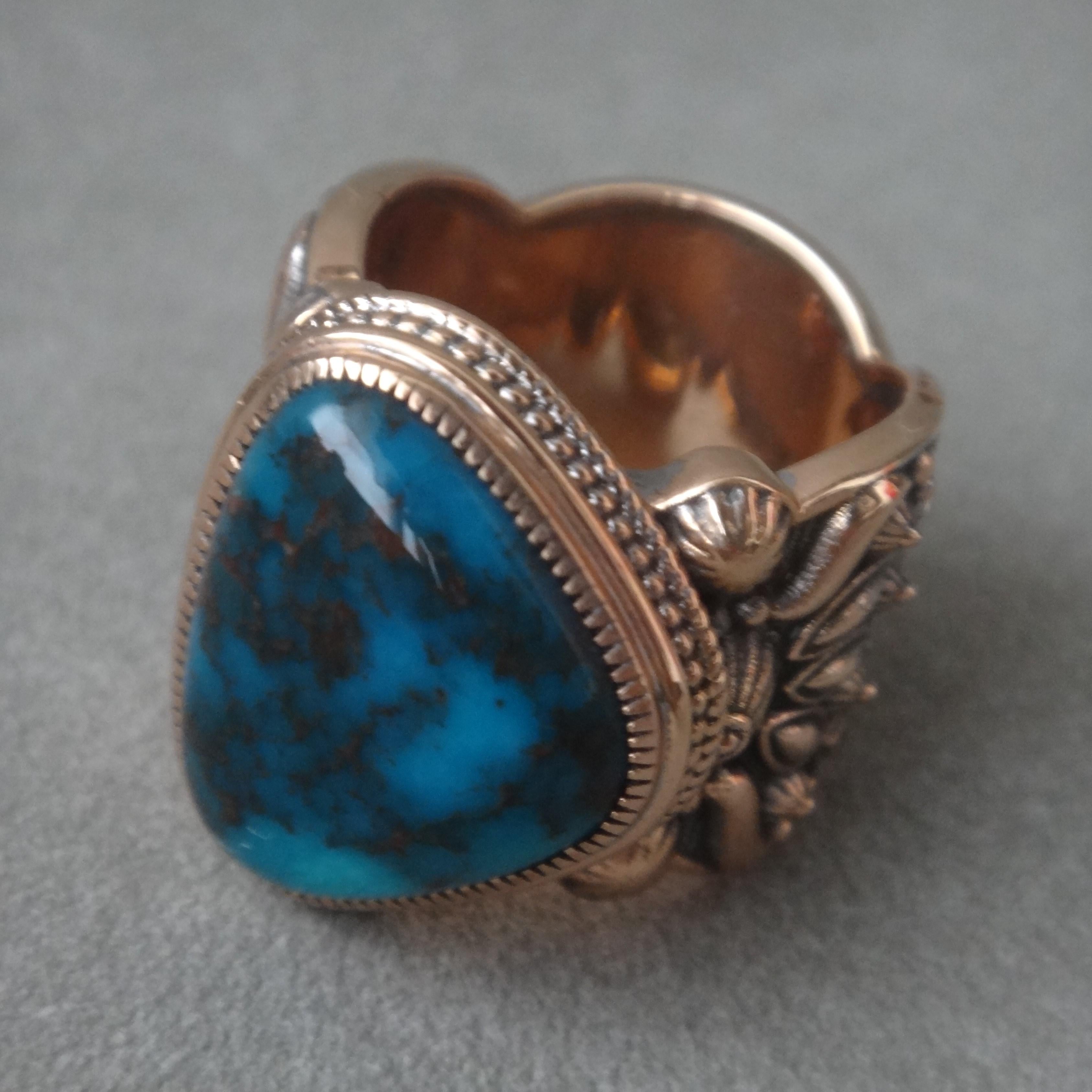 Bague en or rose 18 carats avec grande turquoise bisbée bleu foncé naturel de 23 carats en vente 4