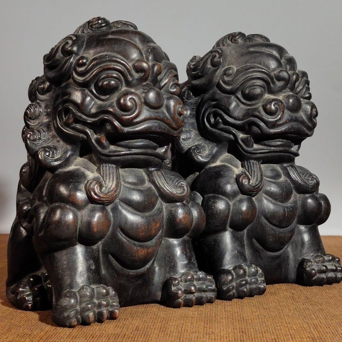 23cm Vintage Chinese Auspicious Wood Lions Pair Sculptures For Sale 2