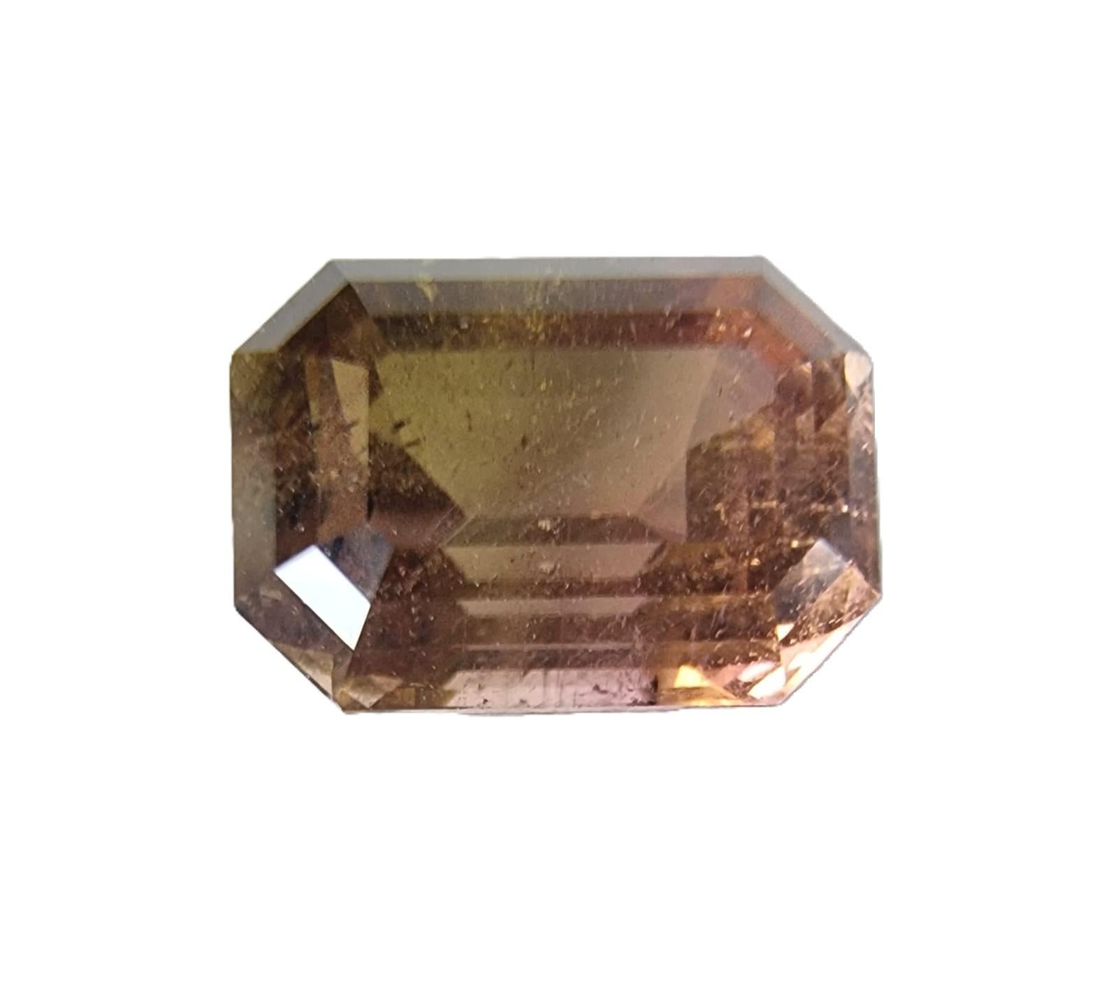 da uomo o donna 2,3ct Smeraldo Bi-Color Marrone e Rosa Gemma Rubellite in vendita