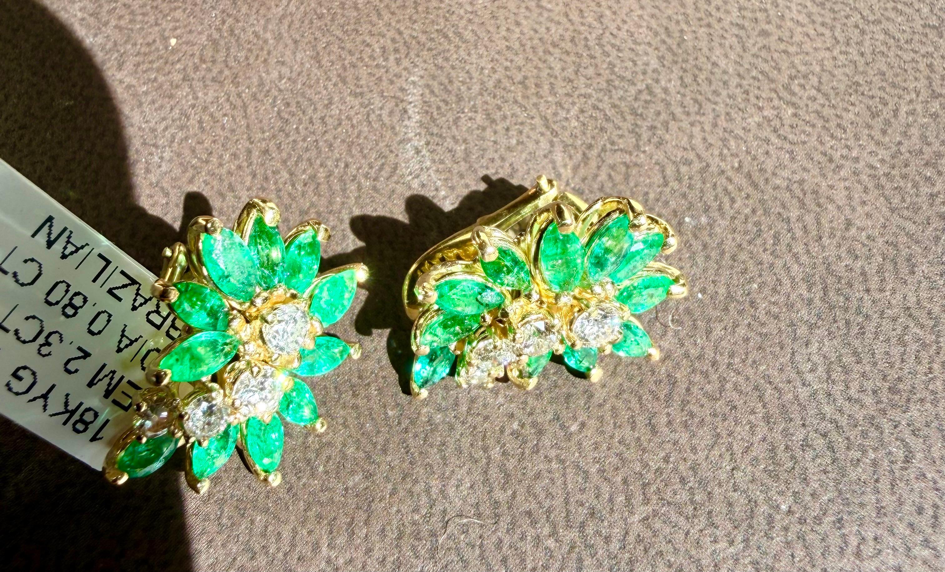 Pendiente de clip con esmeralda marquesa brasileña natural de 2,3 ct y diamante de 0,80 ct 18 KYG en venta 7