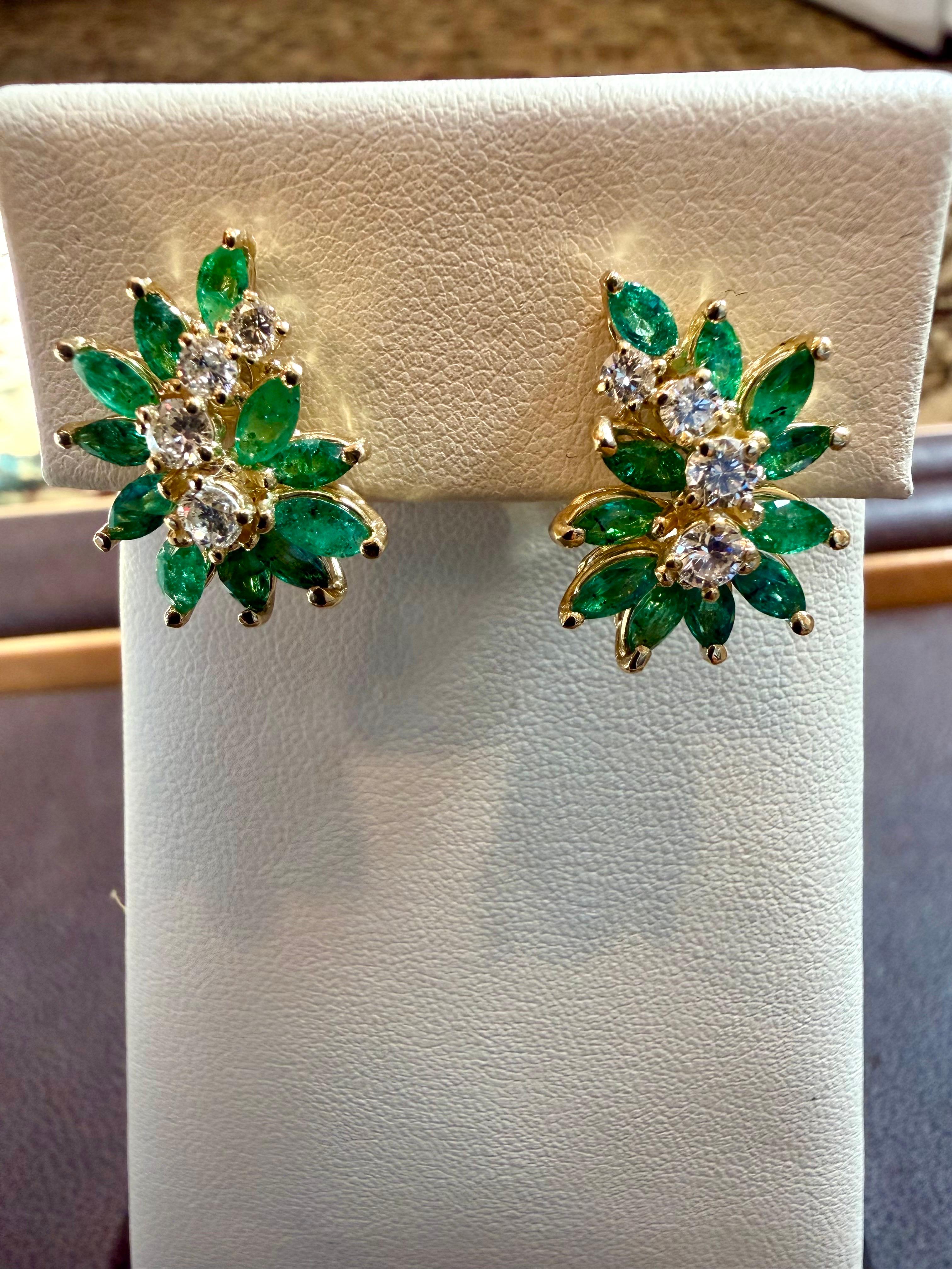 Pendiente de clip con esmeralda marquesa brasileña natural de 2,3 ct y diamante de 0,80 ct 18 KYG en venta 4