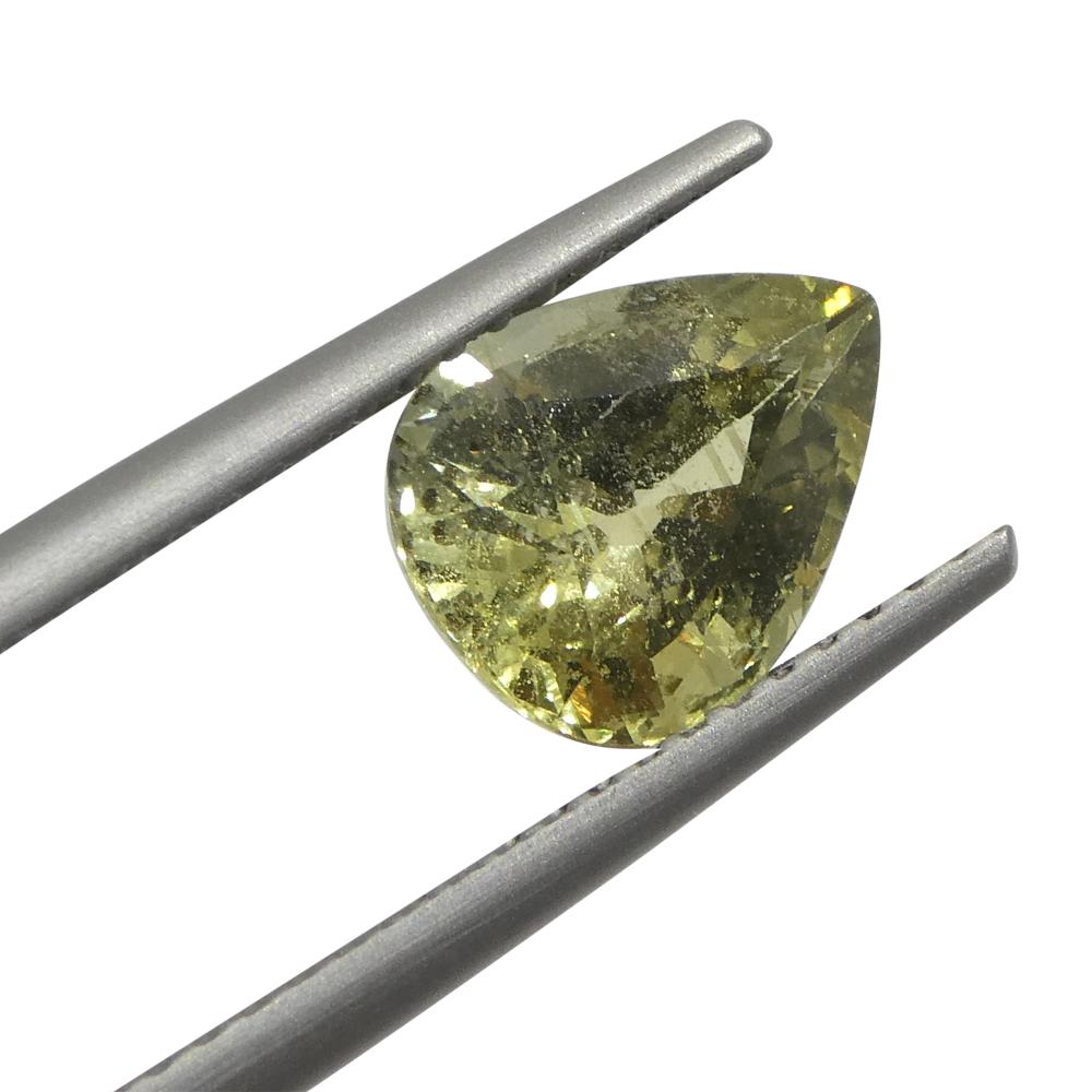 Saphir jaune en forme de poire 2,3 carats provenant de Tanzanie en vente 2