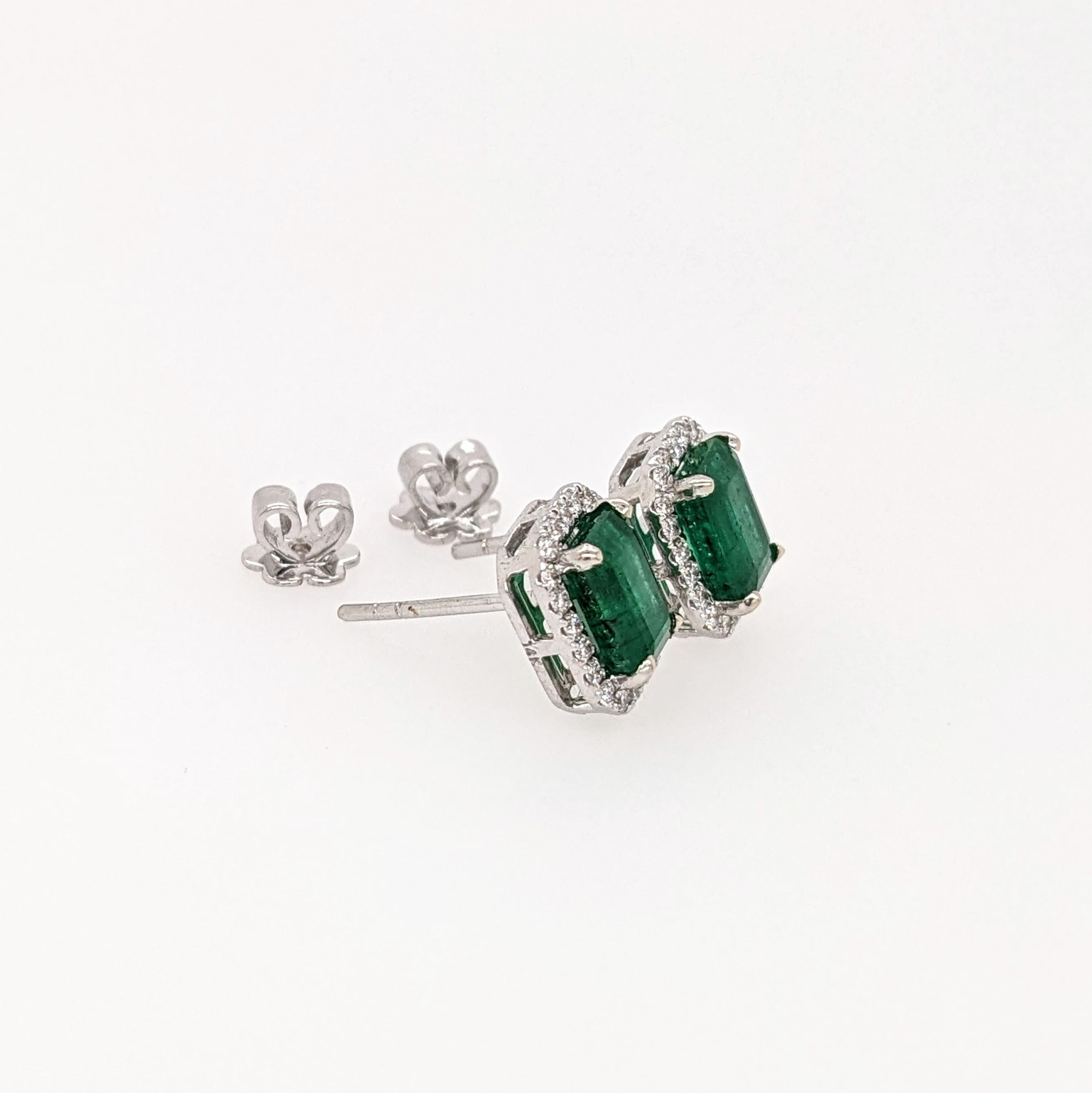 These sparkling earrings set feature a pair of vibrant earth mined Zambian Emeralds with a natural Diamond halo. A stunning pair of stud earrings which also make a beautiful May birthstone gift for your loved ones. 

Specifications

Item Type: