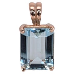 2.3cts, 9x7mm - Aquamarine Solitaire Pendant in Solid 14K Rose Gold