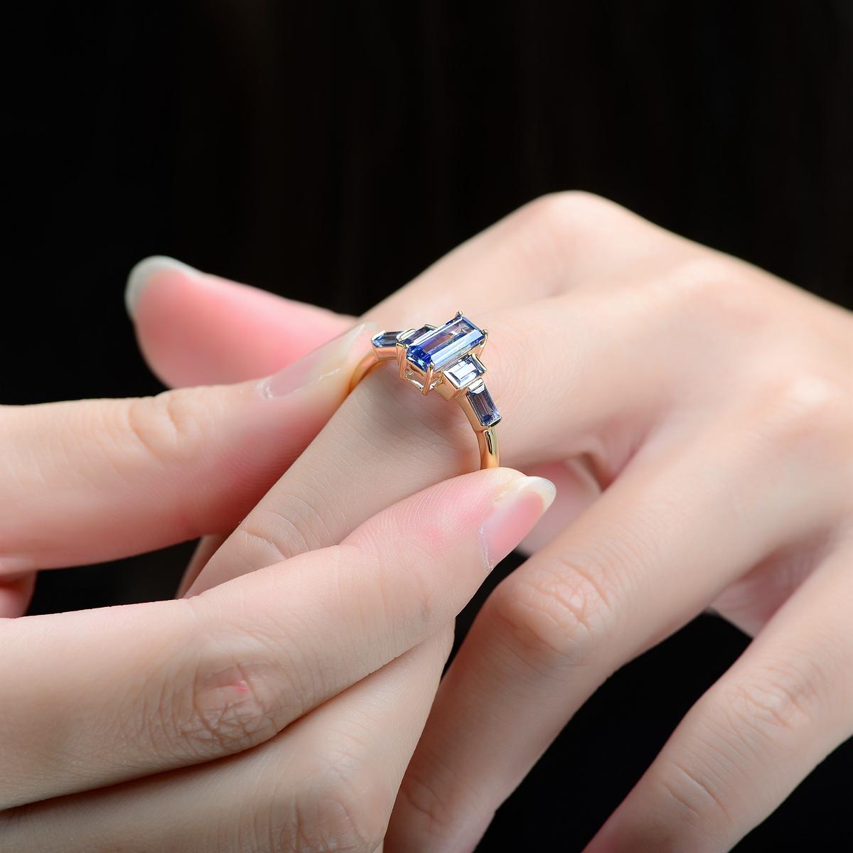 bi color sapphire engagement rings