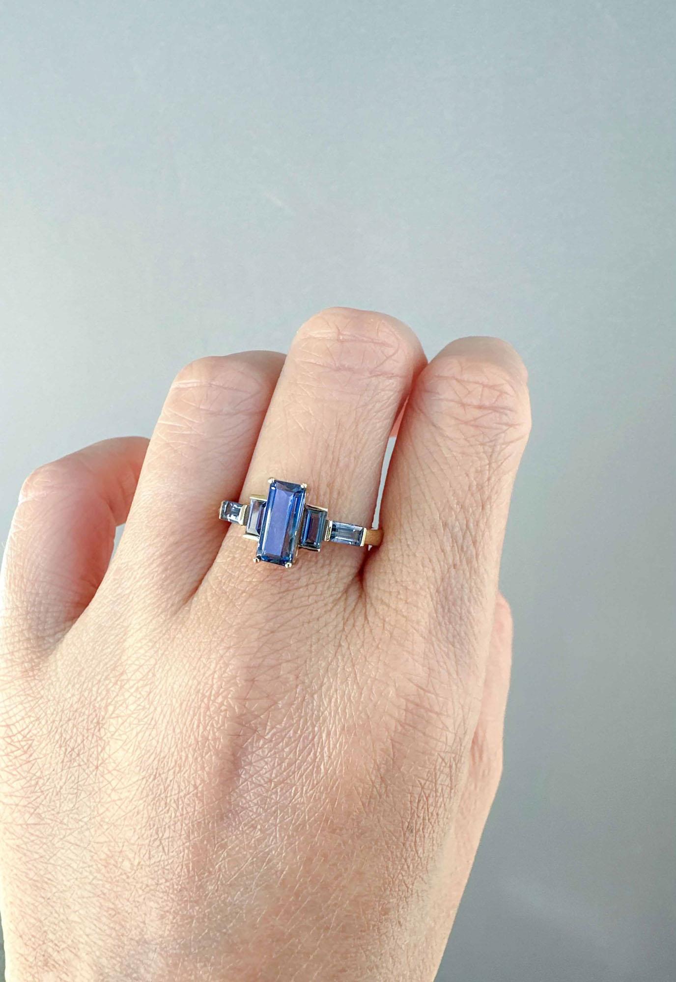 2.3ctw Blue Purple Bi-Color Sapphire Engagement Ring 14K Gold In New Condition For Sale In Osprey, FL