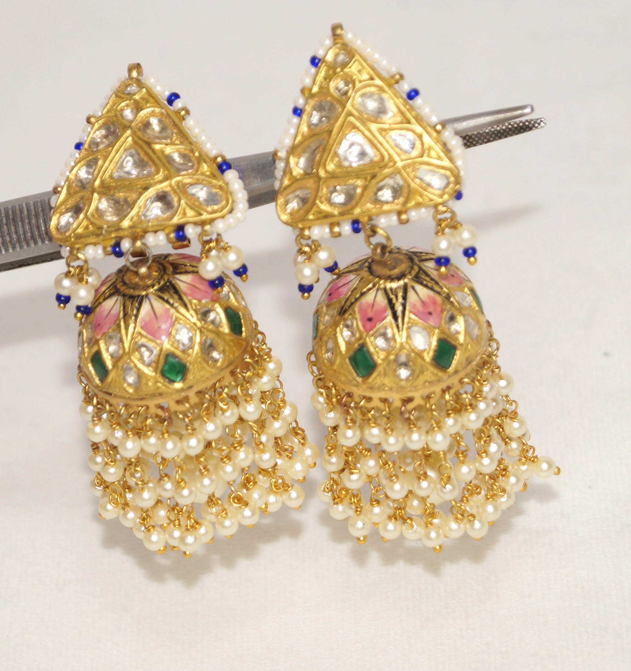 23k Gold and Diamond Polki Jhumki Earring Pair With Natural pearls ruby emerald In New Condition In Delhi, DL