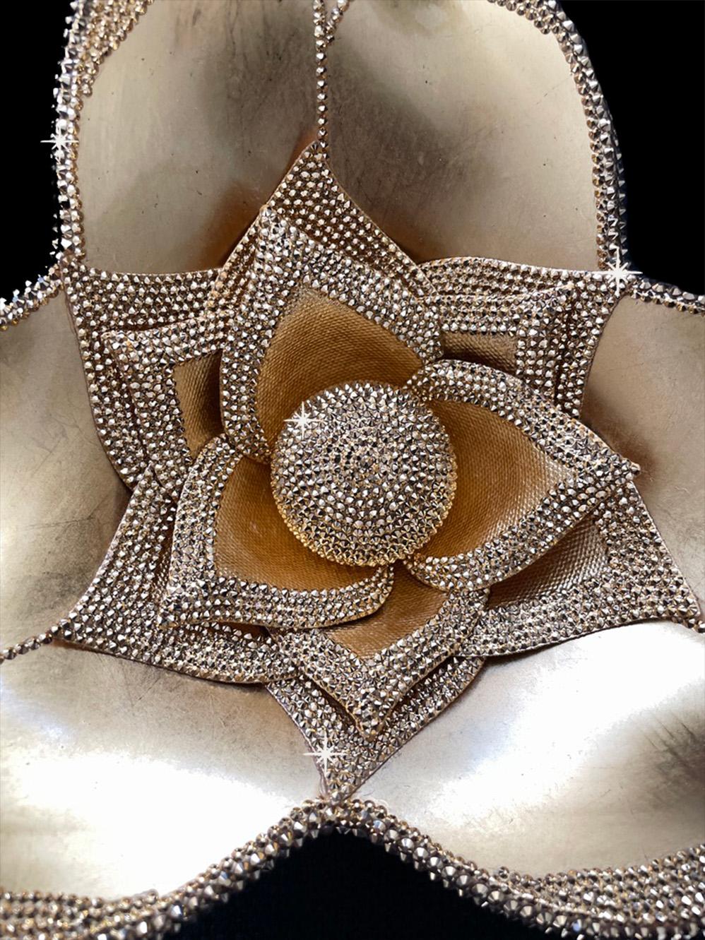 Moderne Bol de boudoir en verre à feuilles 23 carats et cristaux Aurum en vente