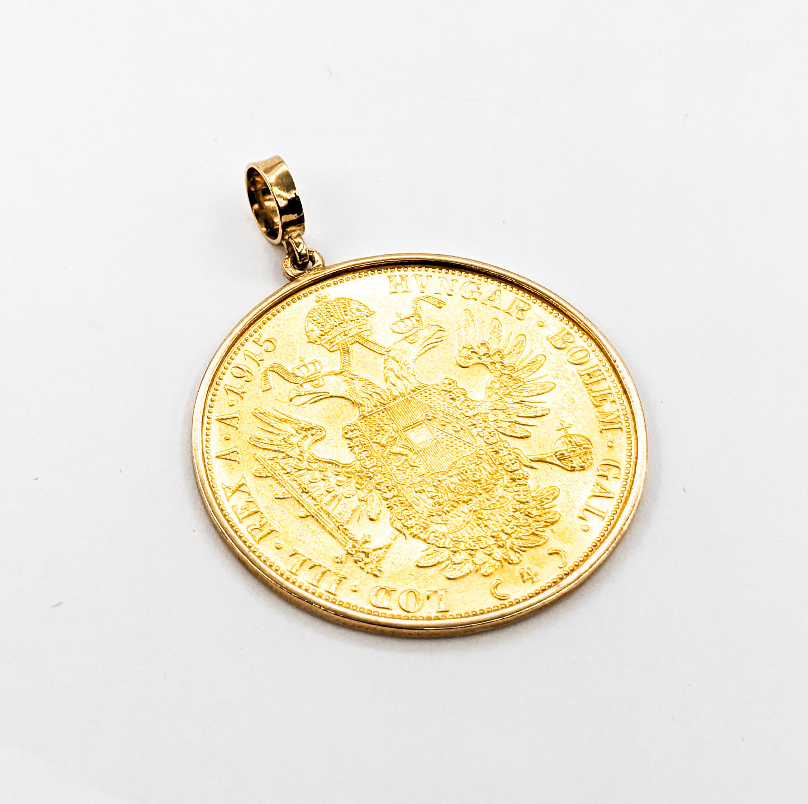 Pièce de monnaie en or 23kt 4 Ducat Autriche François Joseph I dans un porte-monnaie en or jaune

Voici ce magnifique pendentif pièce de monnaie antique, fabriqué en or 23kt avec un porte-pendentif en or 14kt. Le pendentif est orné d'une pièce d'or
