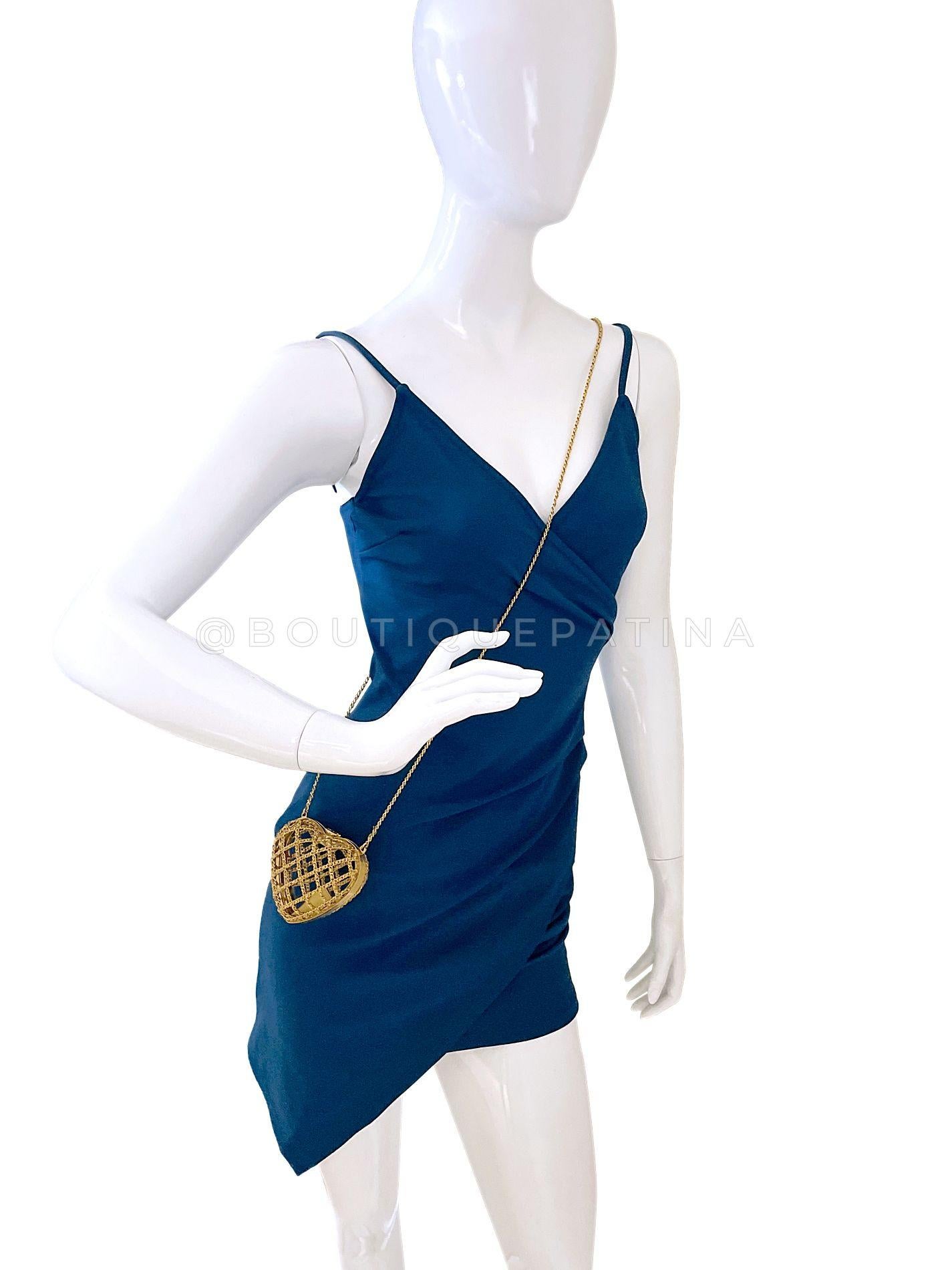 23S Chanel Cuore in gabbia Pochette da sera Oro Piccolo 68434 in vendita 8