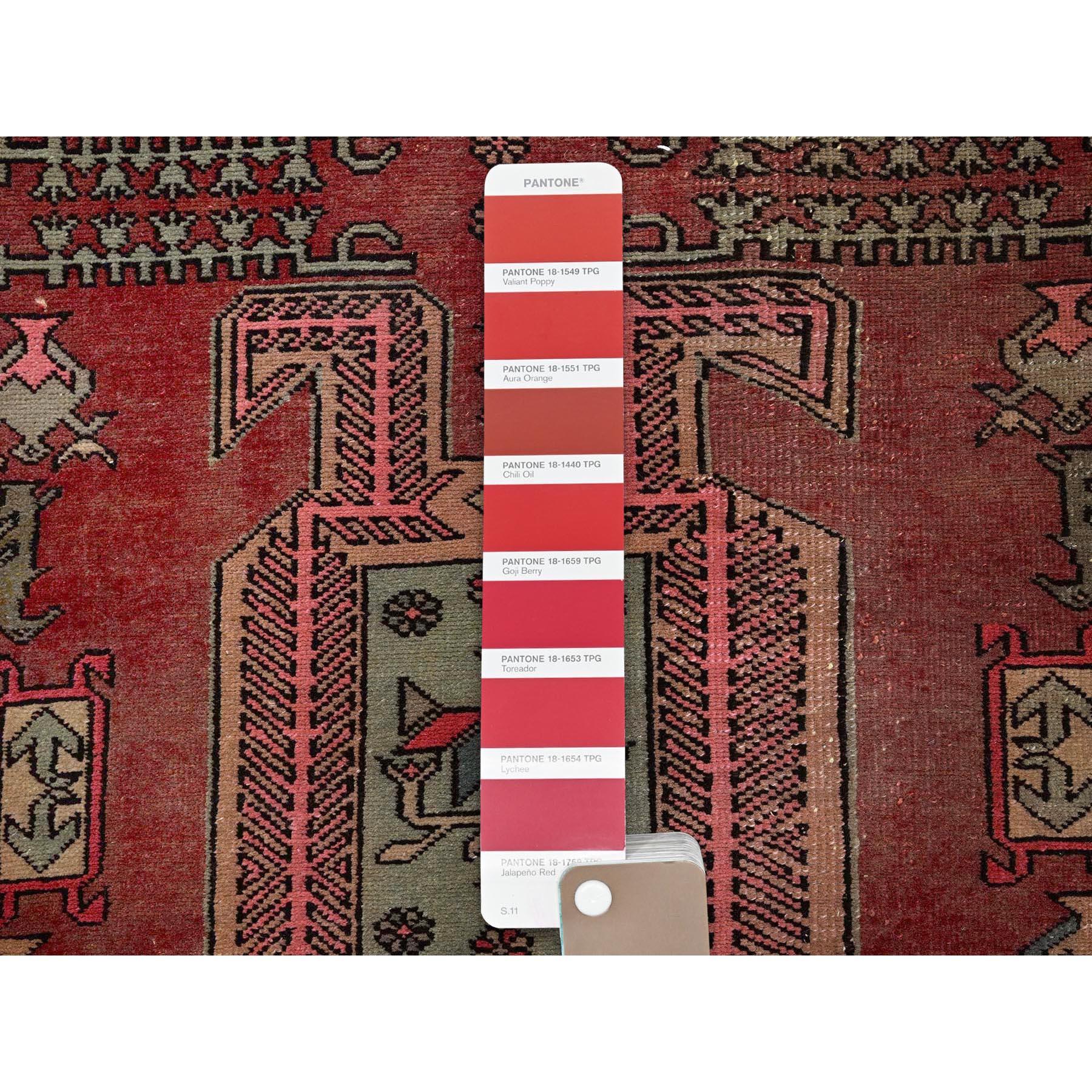 Hand-Knotted 2'3