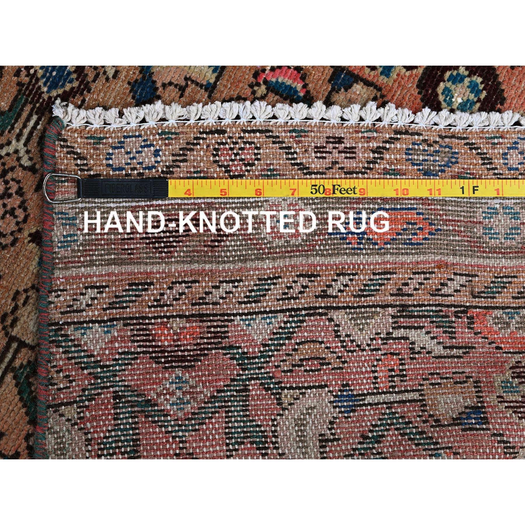 Tappeto Runner Rosa Salmone Vintage Persiano Hamadan Annodato a mano in pura lana in vendita 1
