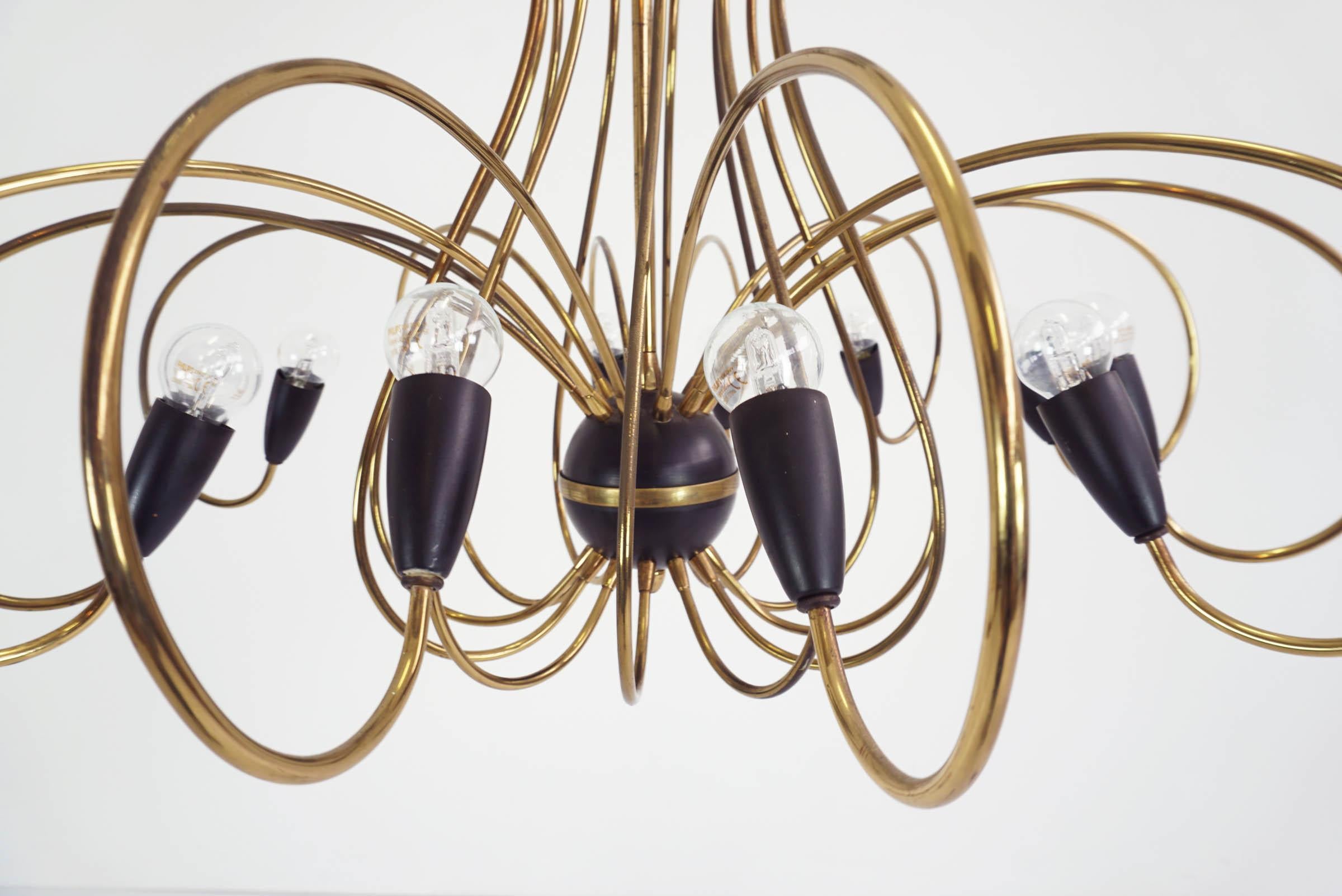 Lacquered 24 Arms 1950 Italian Design Chandelier For Sale