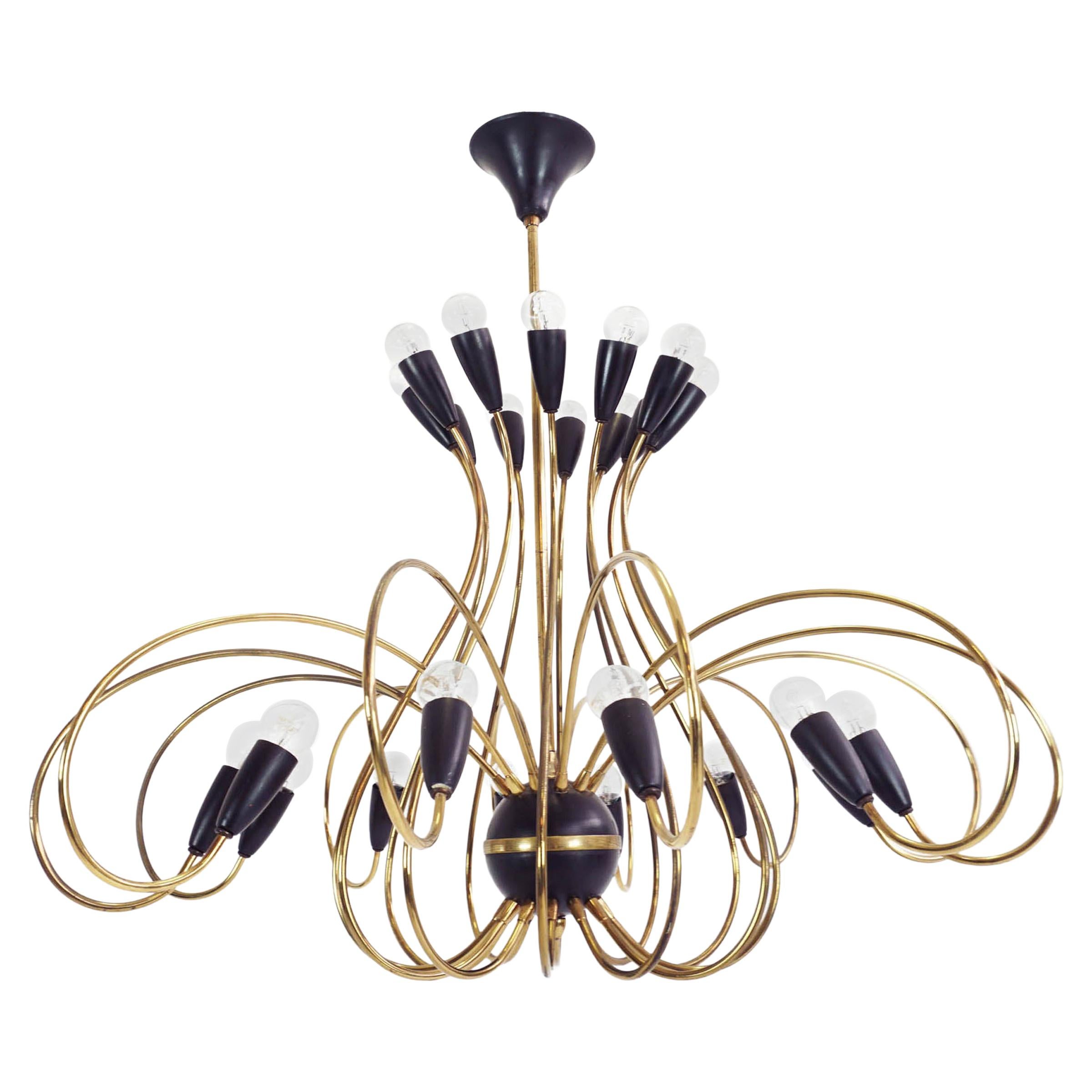 24 Arms 1950 Italian Design Chandelier For Sale