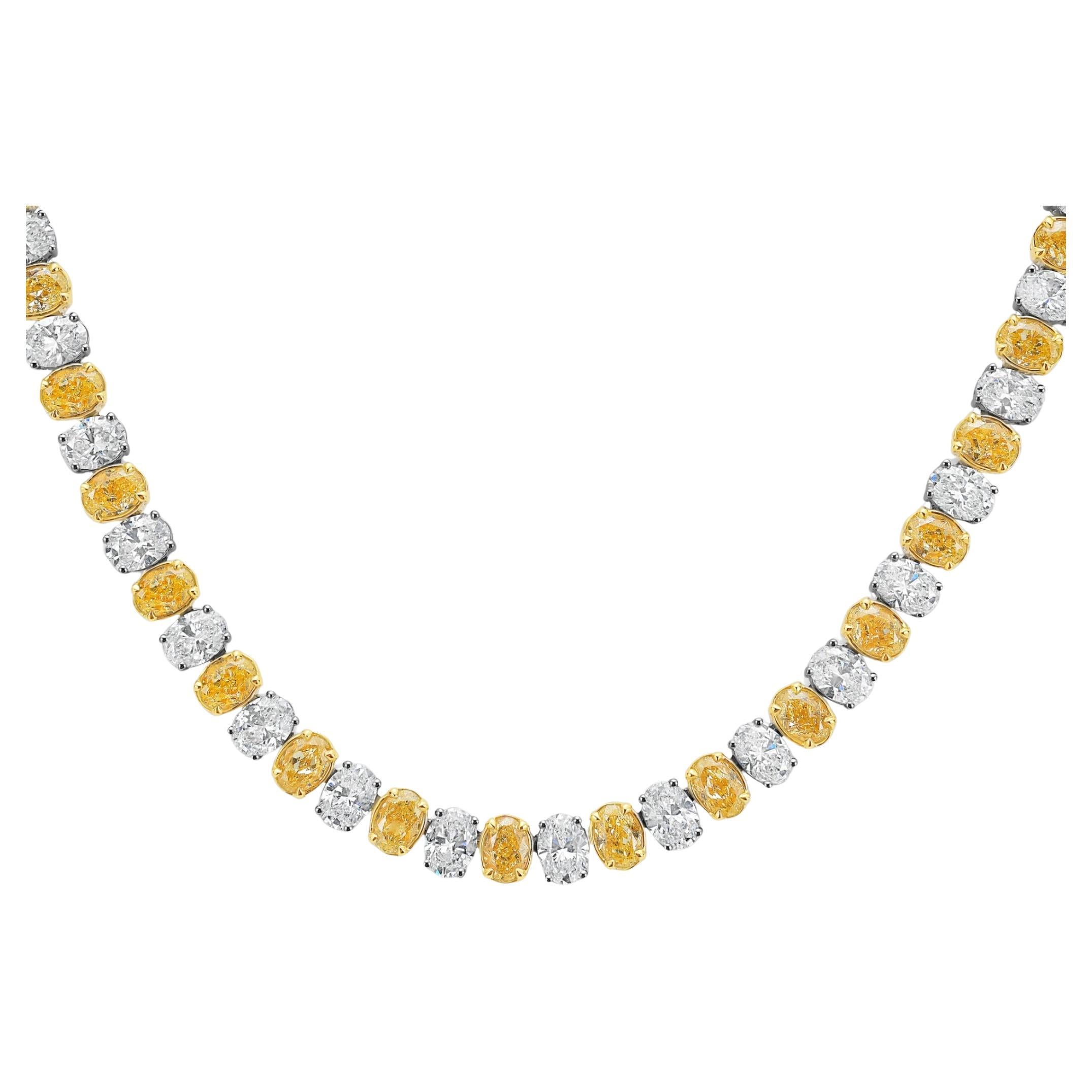 Collana con diamanti ovali alternati bianchi e gialli da 24 carati