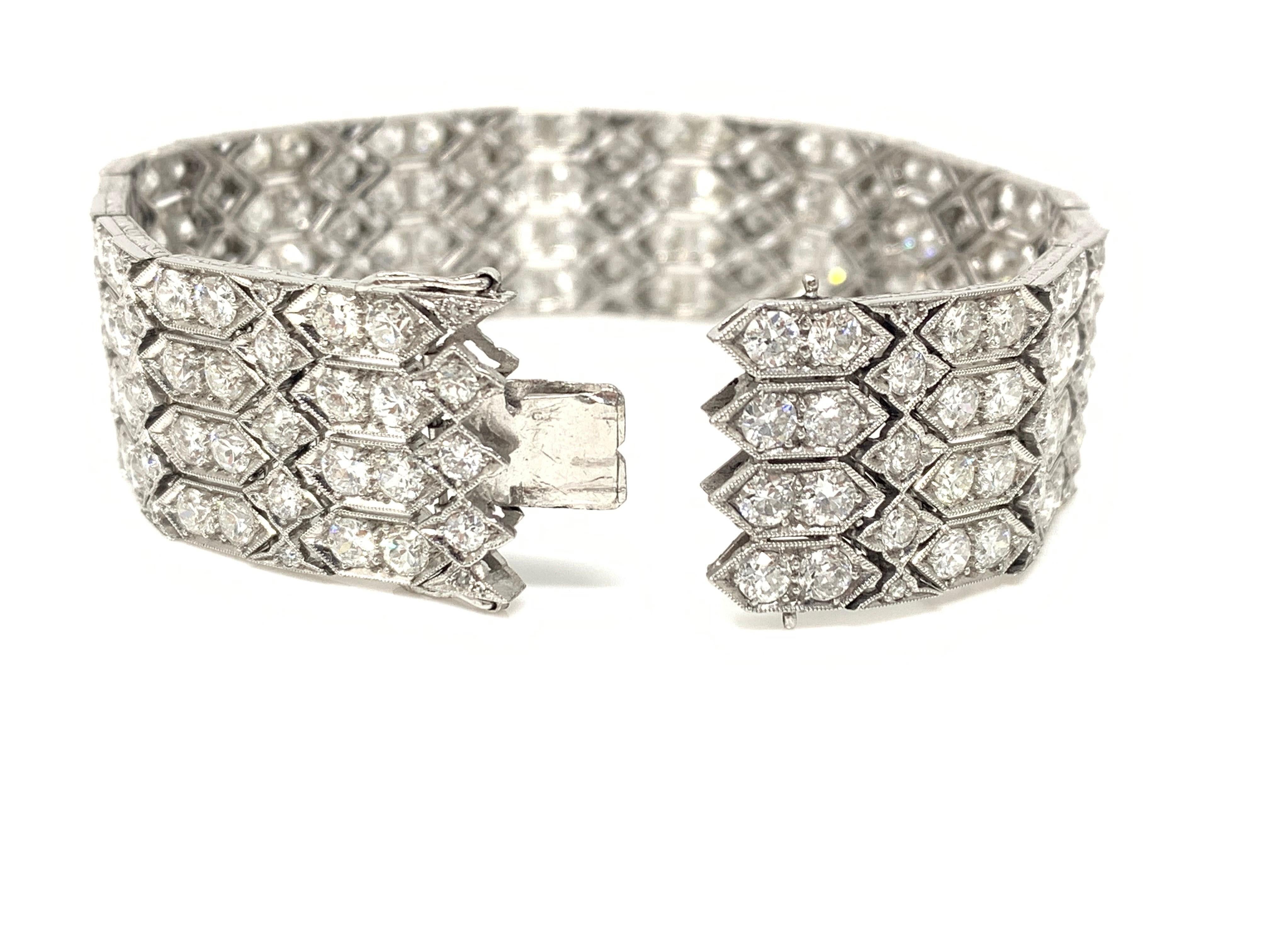 Art déco Bracelet ancien en platine avec diamants blancs de 24 carats et diamants de 1920 en vente