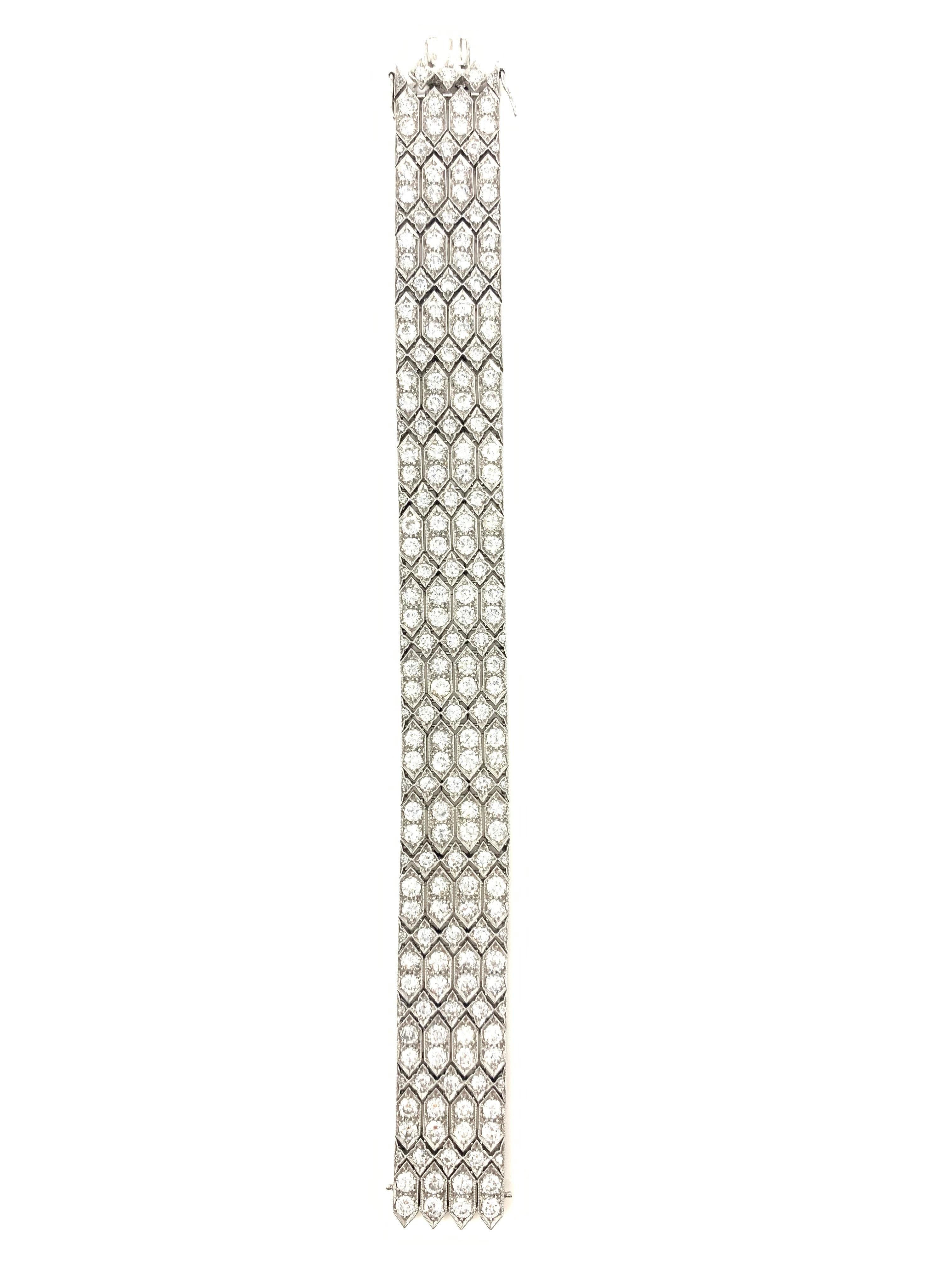 Women's 24 Carat 1920 Antique White Diamond Bracelet in Platinum For Sale