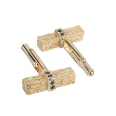 .24 Carat Blue Sapphire Yellow Gold Cufflinks
