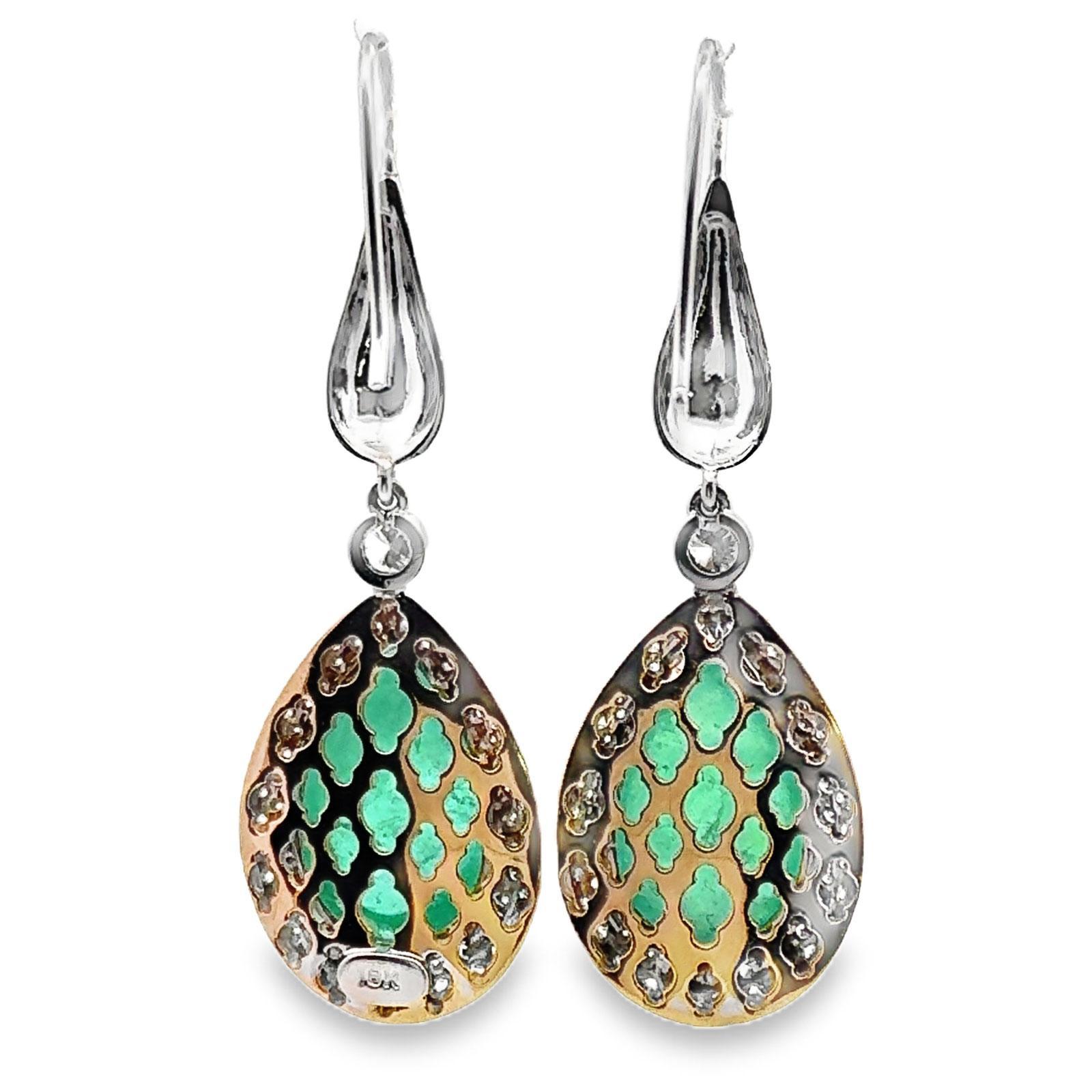 24-karätiger Cabochon-Smaragd-Diamant-Ohrhänger aus 18 Karat zweifarbigem Gold im Angebot 1