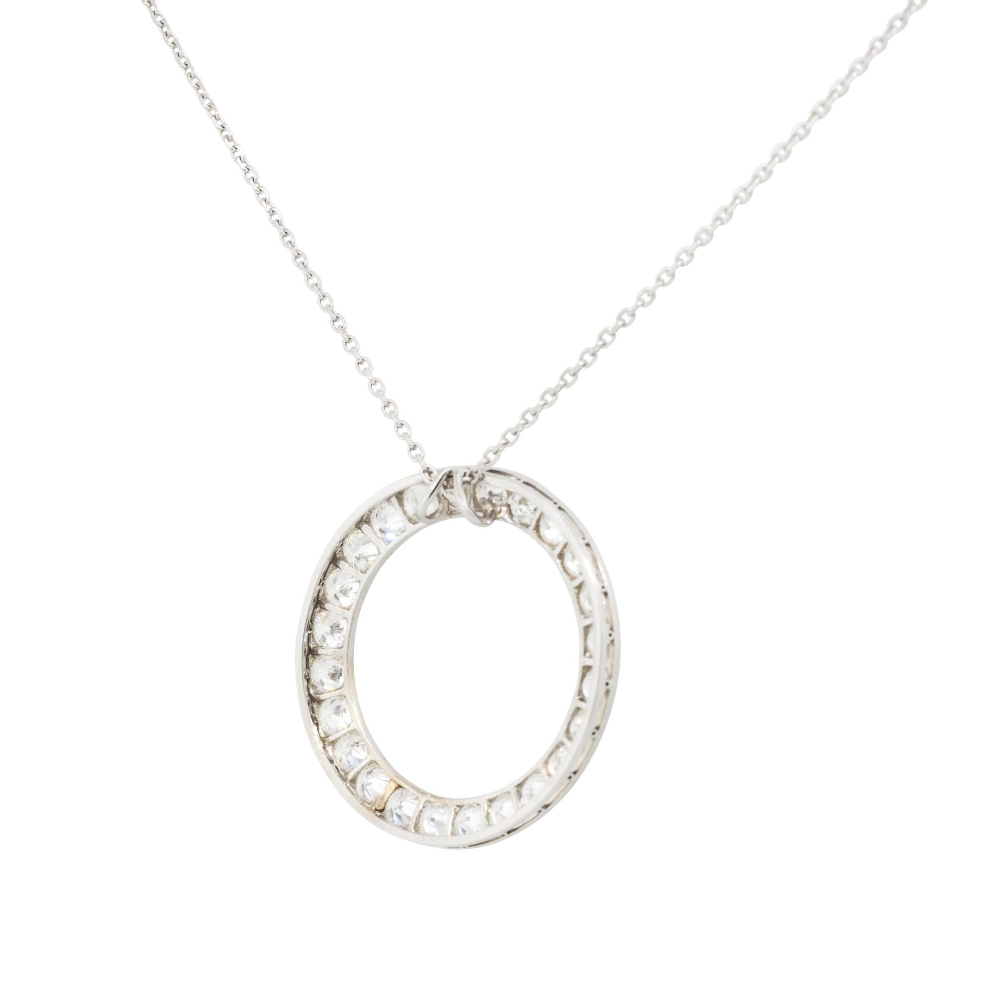 2.4 Carat Diamond Circle Pendant on Chain 14 Karat in Stock In Excellent Condition For Sale In Boca Raton, FL